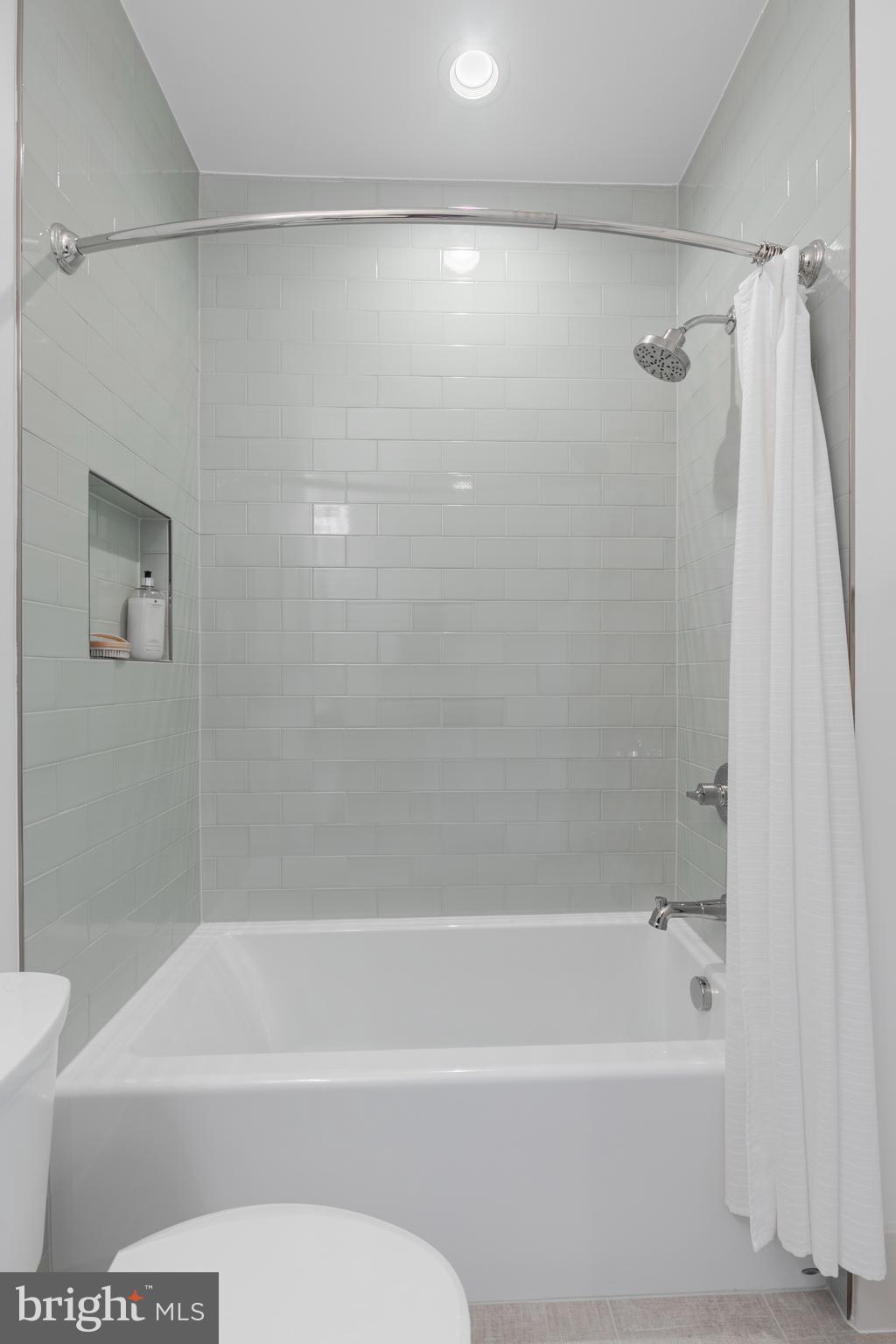 WAYCROFT - WOODLAWN - Residential