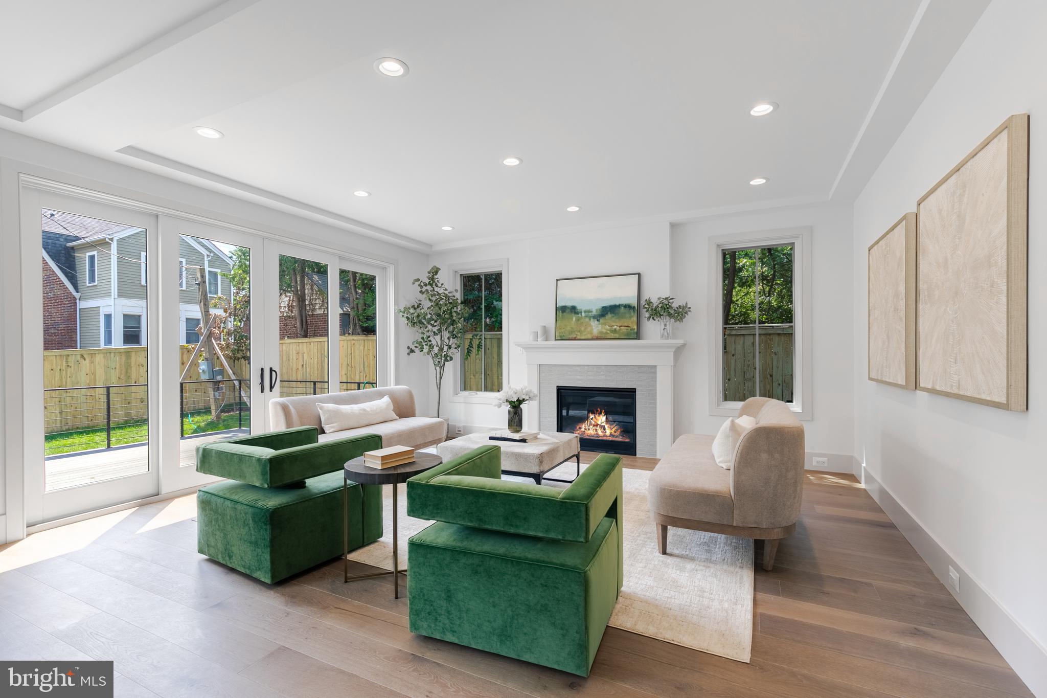 WAYCROFT - WOODLAWN - Residential