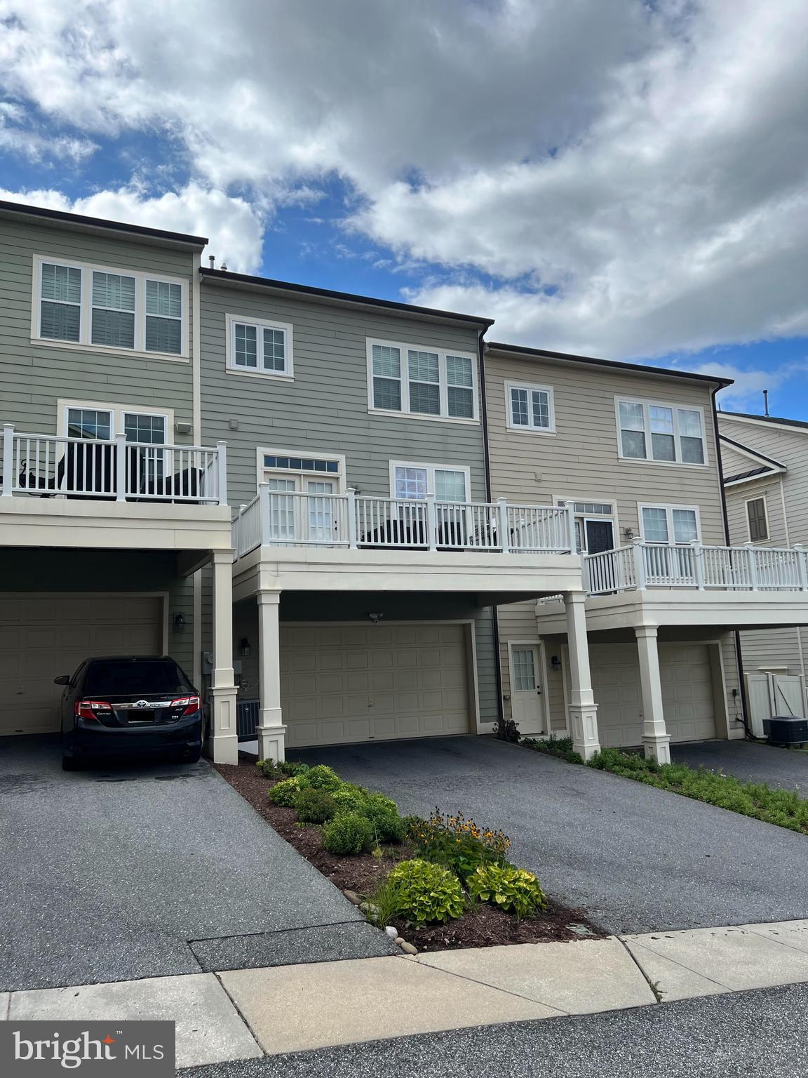 MAPLE LAWN - Residential Lease