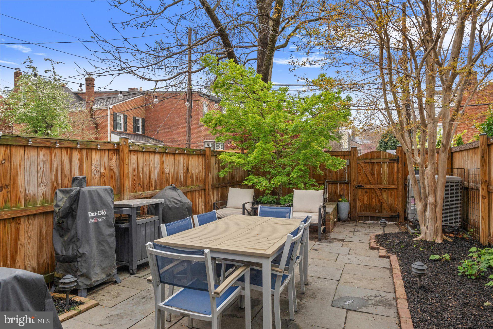 OLD TOWN - Residential