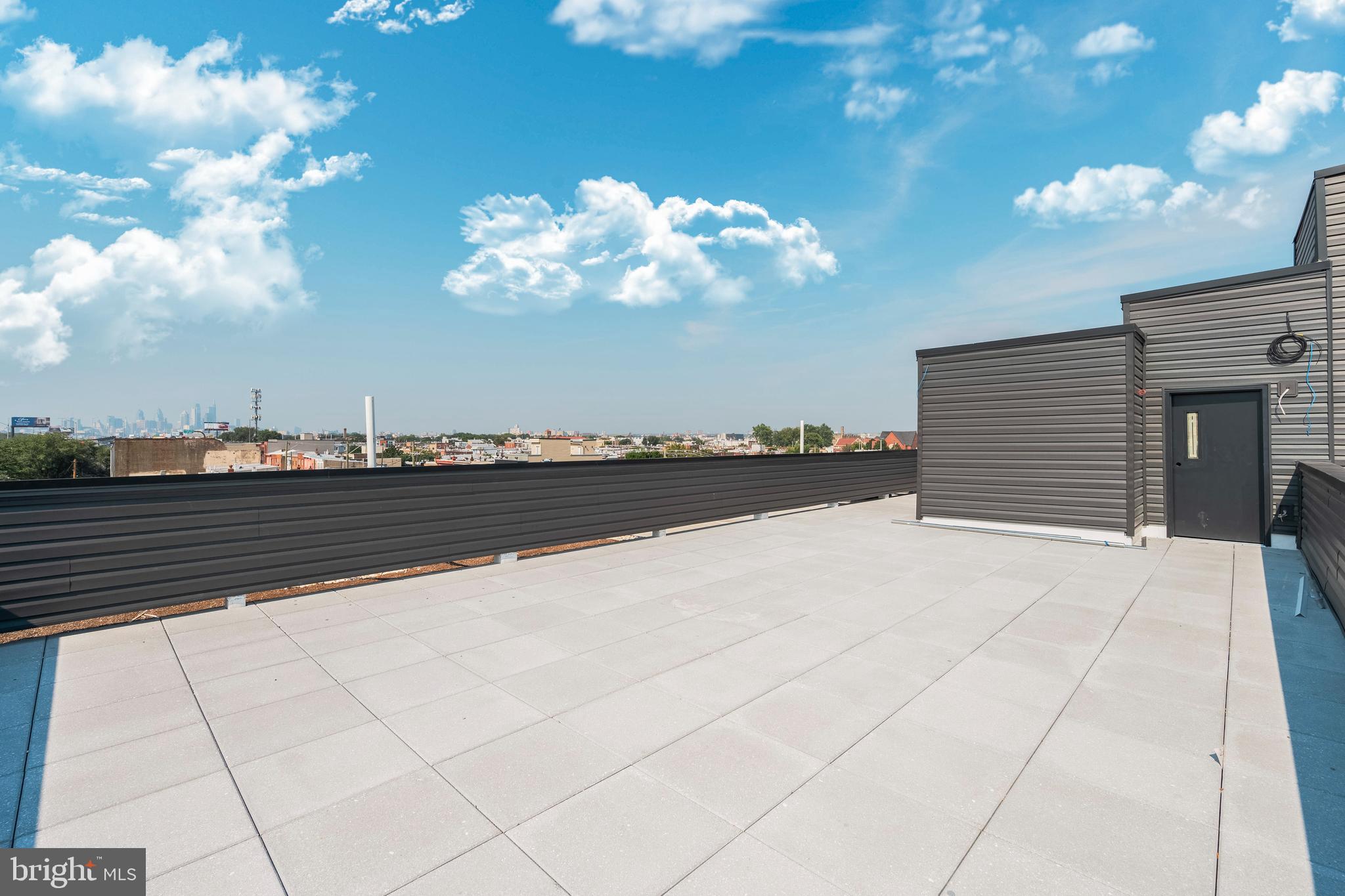 PORT RICHMOND - Residential Lease