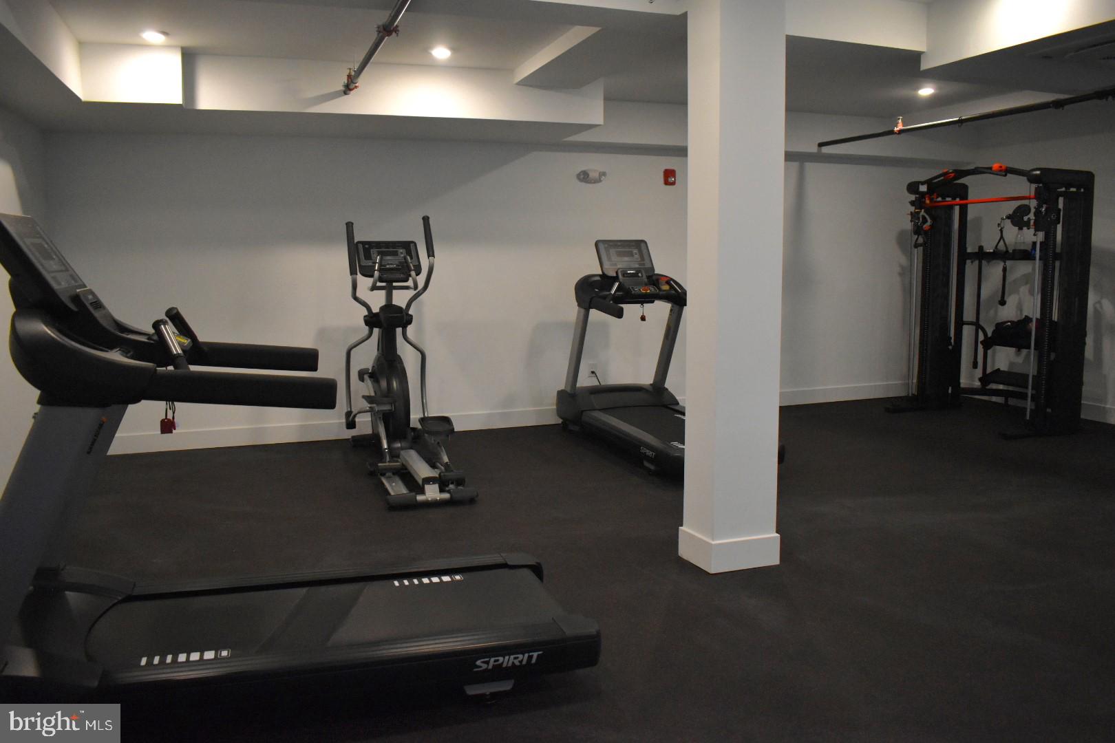 PORT RICHMOND - Residential Lease