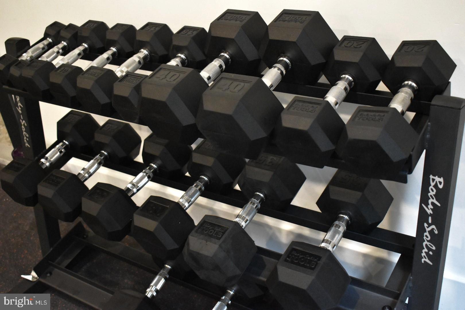 PORT RICHMOND - Residential Lease