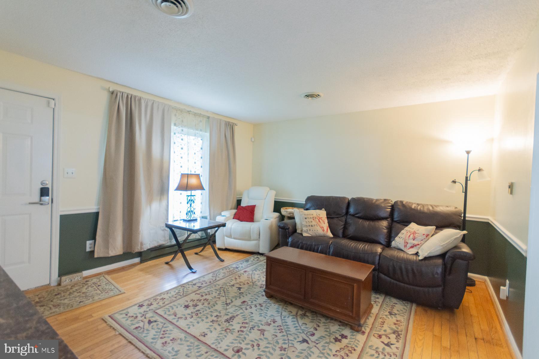 PIKEVIEW ACRES - Residential