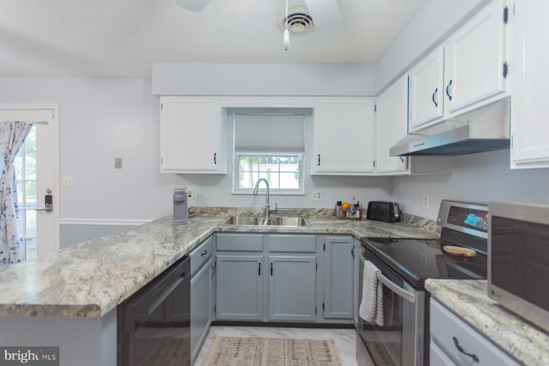 PIKEVIEW ACRES - Residential