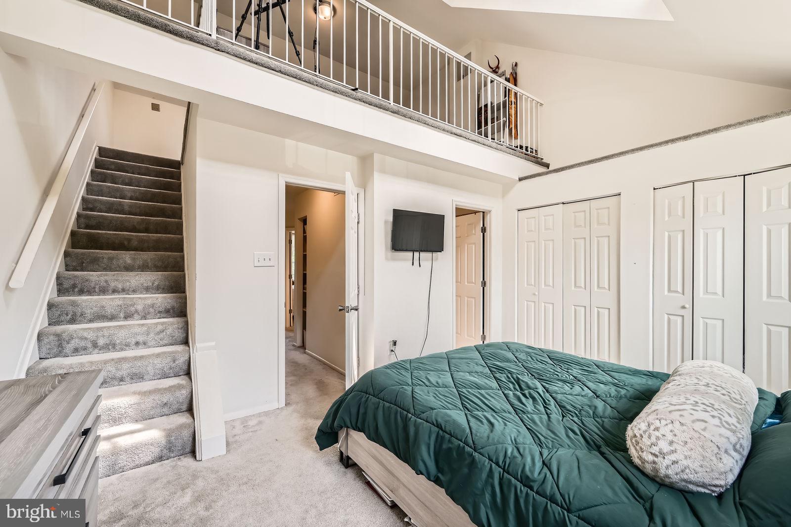 WATERFORD PLACE - Residential Lease