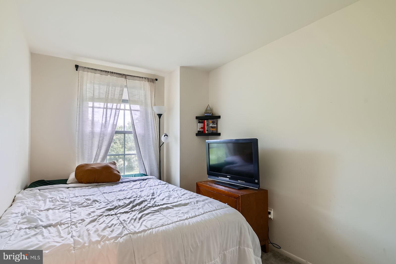 WATERFORD PLACE - Residential Lease