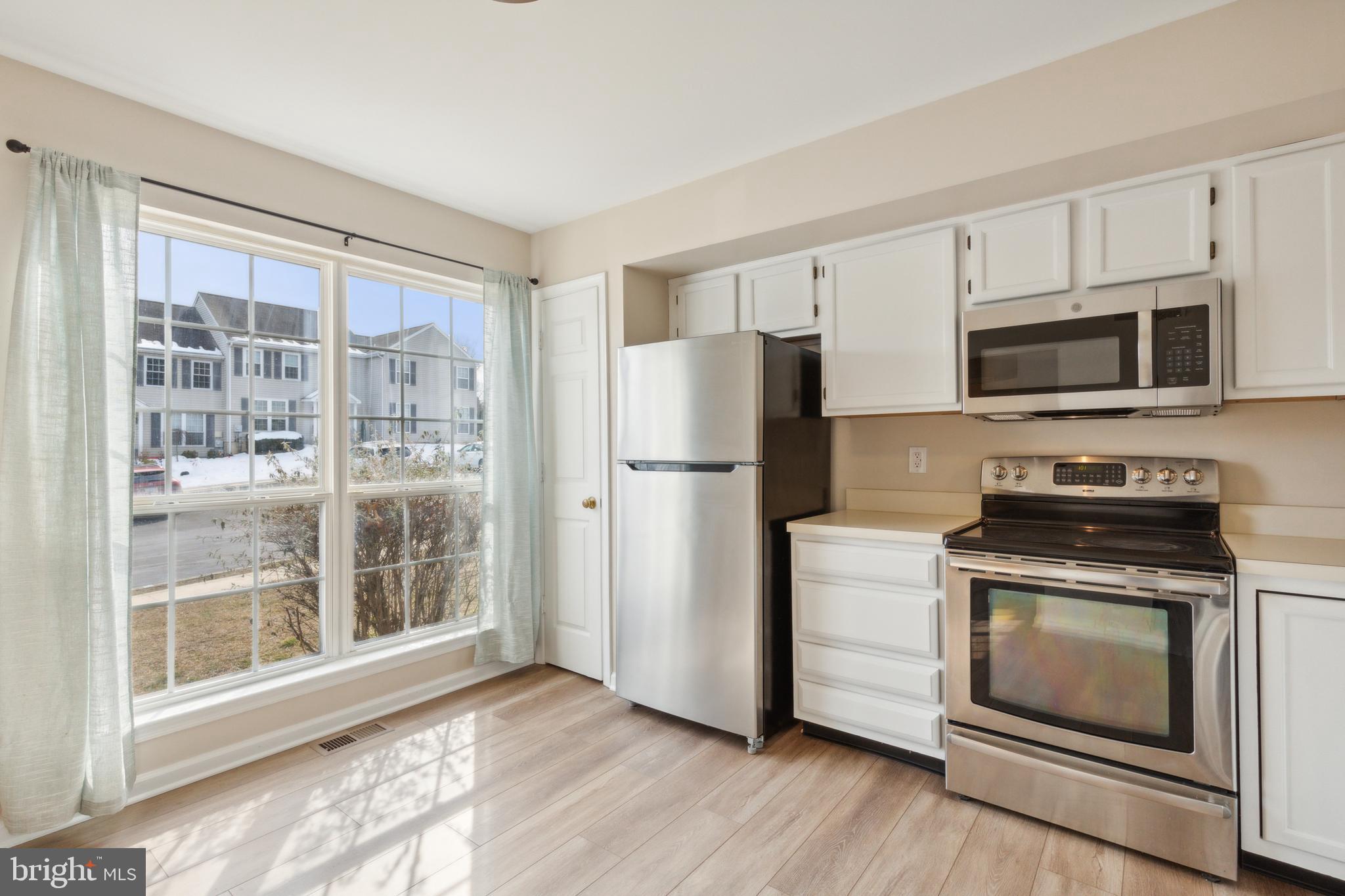 SPRING MOUNT - Residential Lease