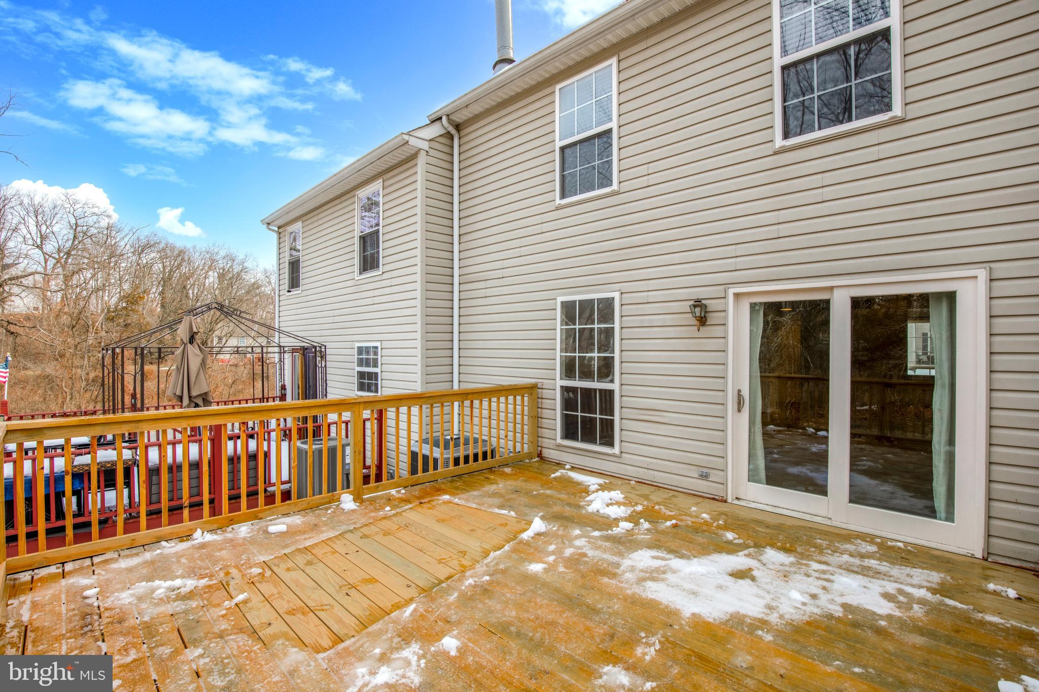 SPRING MOUNT - Residential Lease