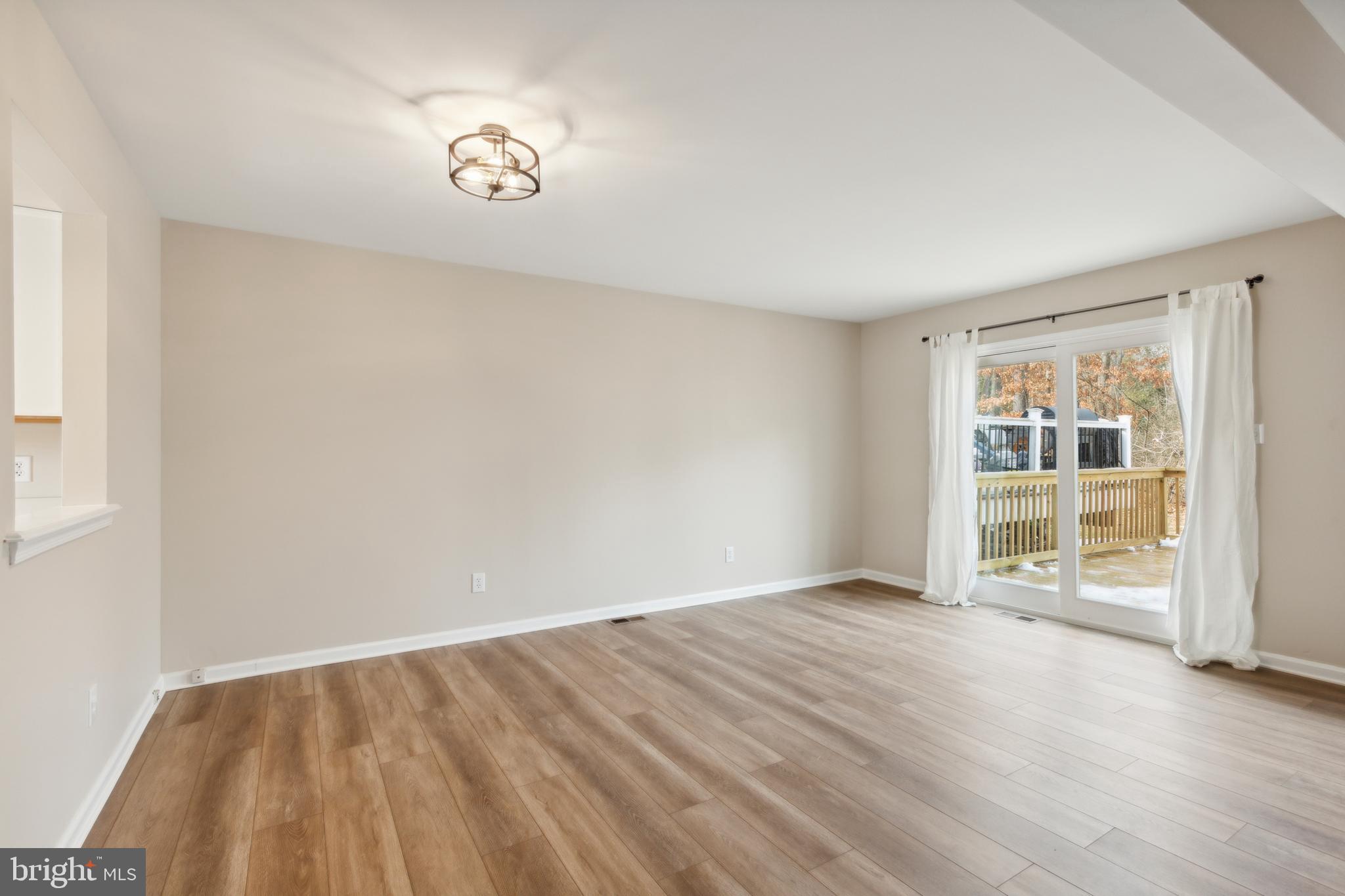 SPRING MOUNT - Residential Lease