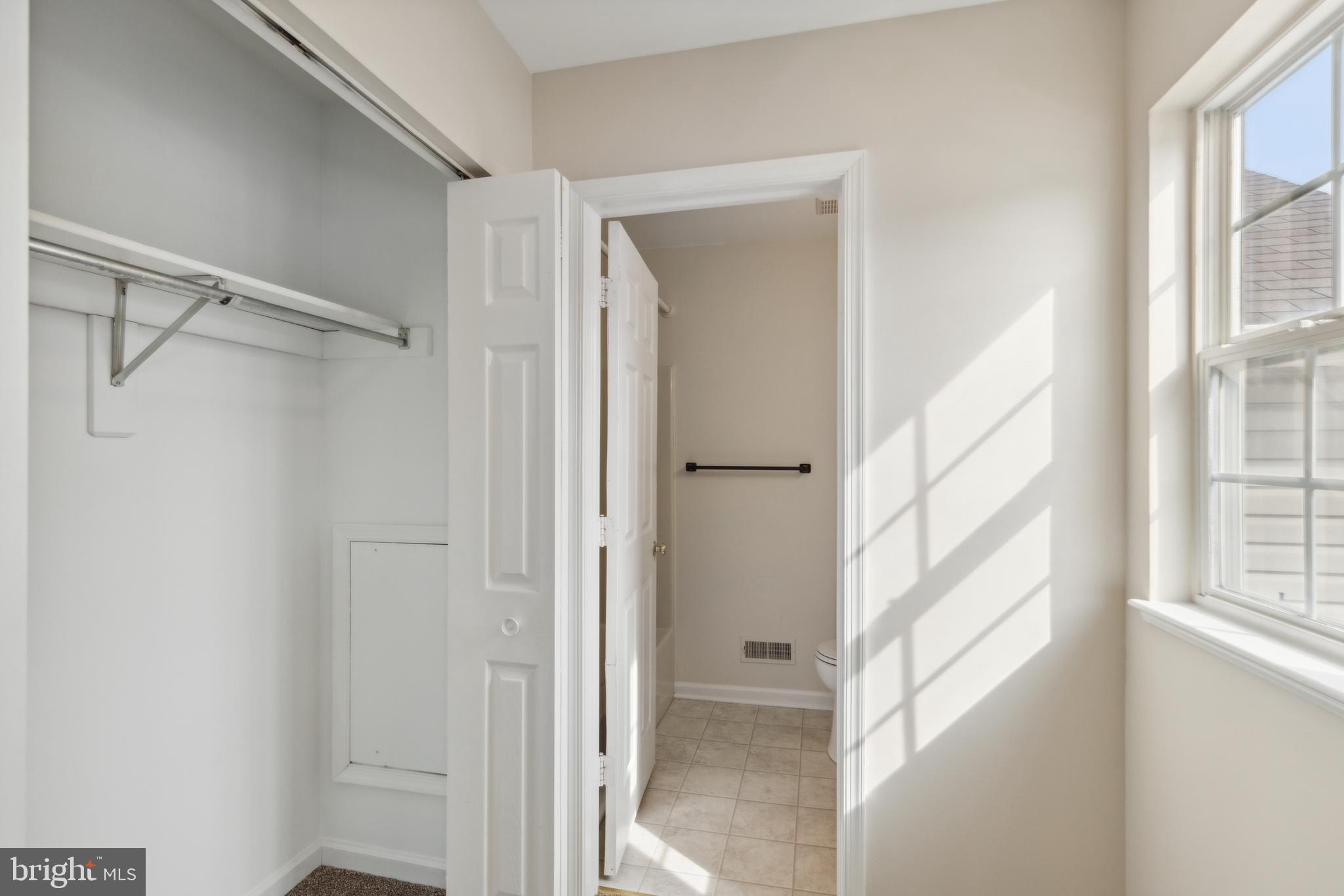 SPRING MOUNT - Residential Lease