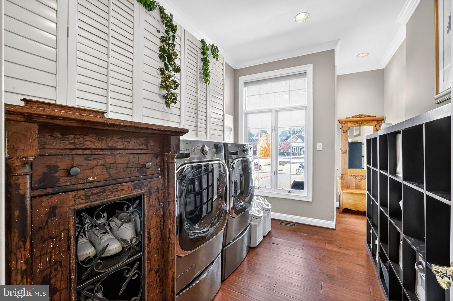 POTOMAC CHASE - Residential