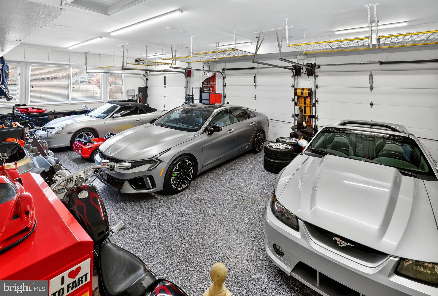 POTOMAC CHASE - Residential