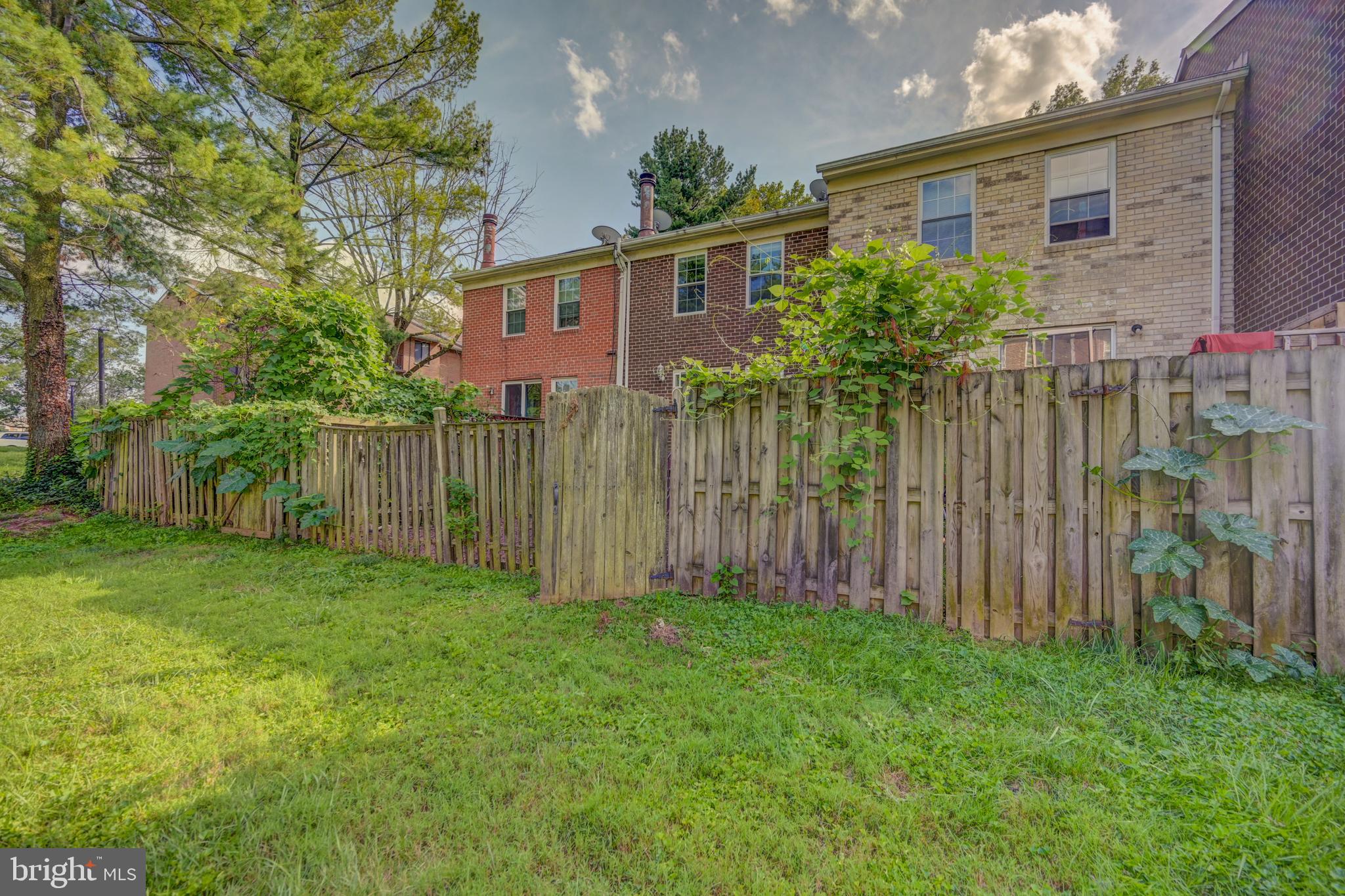 VILLAGE OF LONG REACH - Residential Lease