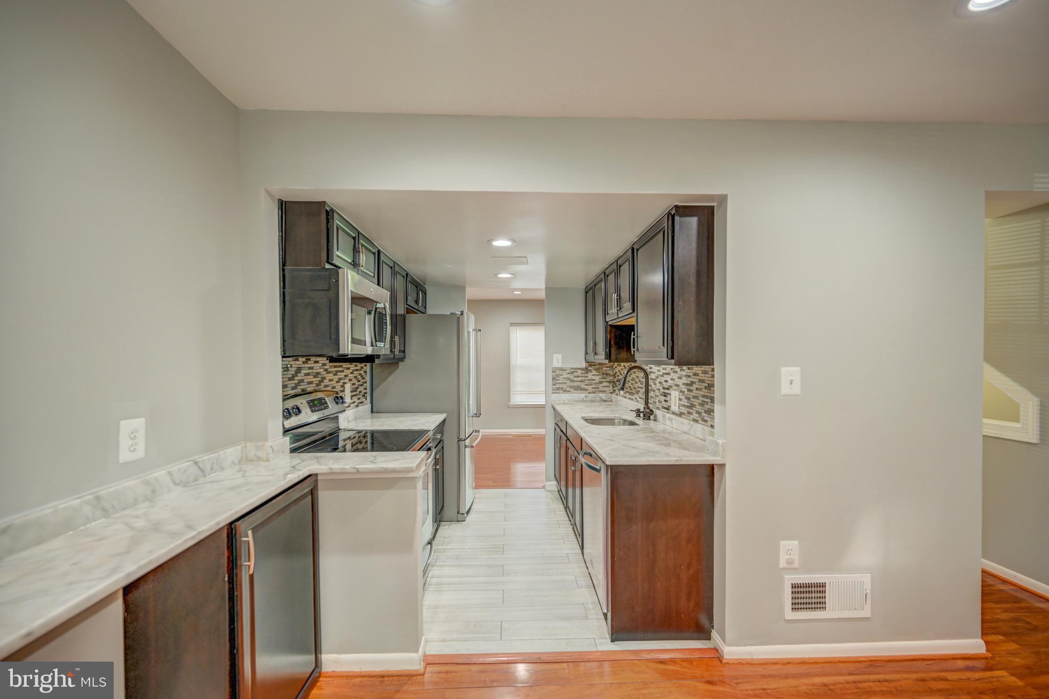 VILLAGE OF LONG REACH - Residential Lease