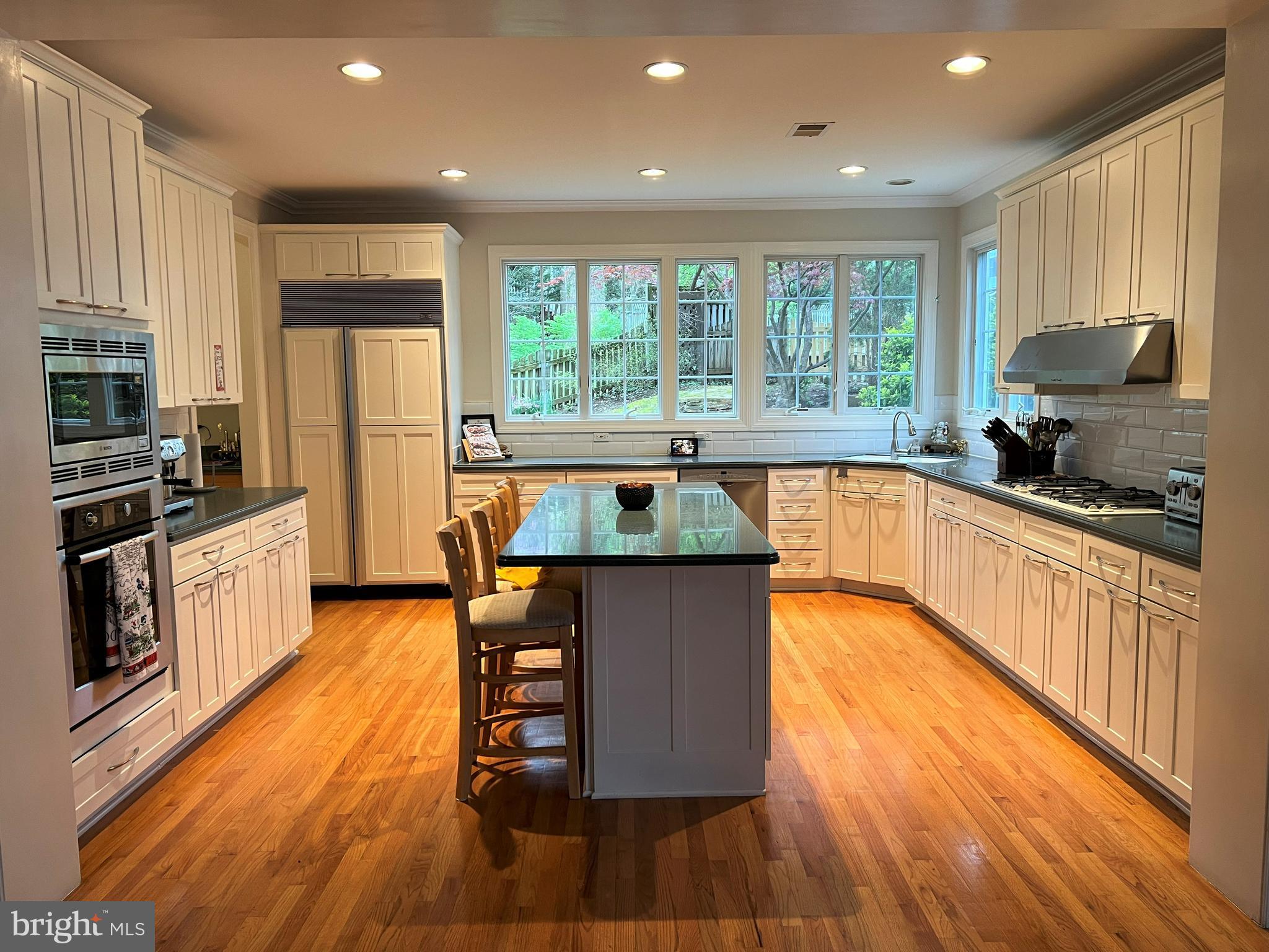 ALTA VISTA - Residential Lease