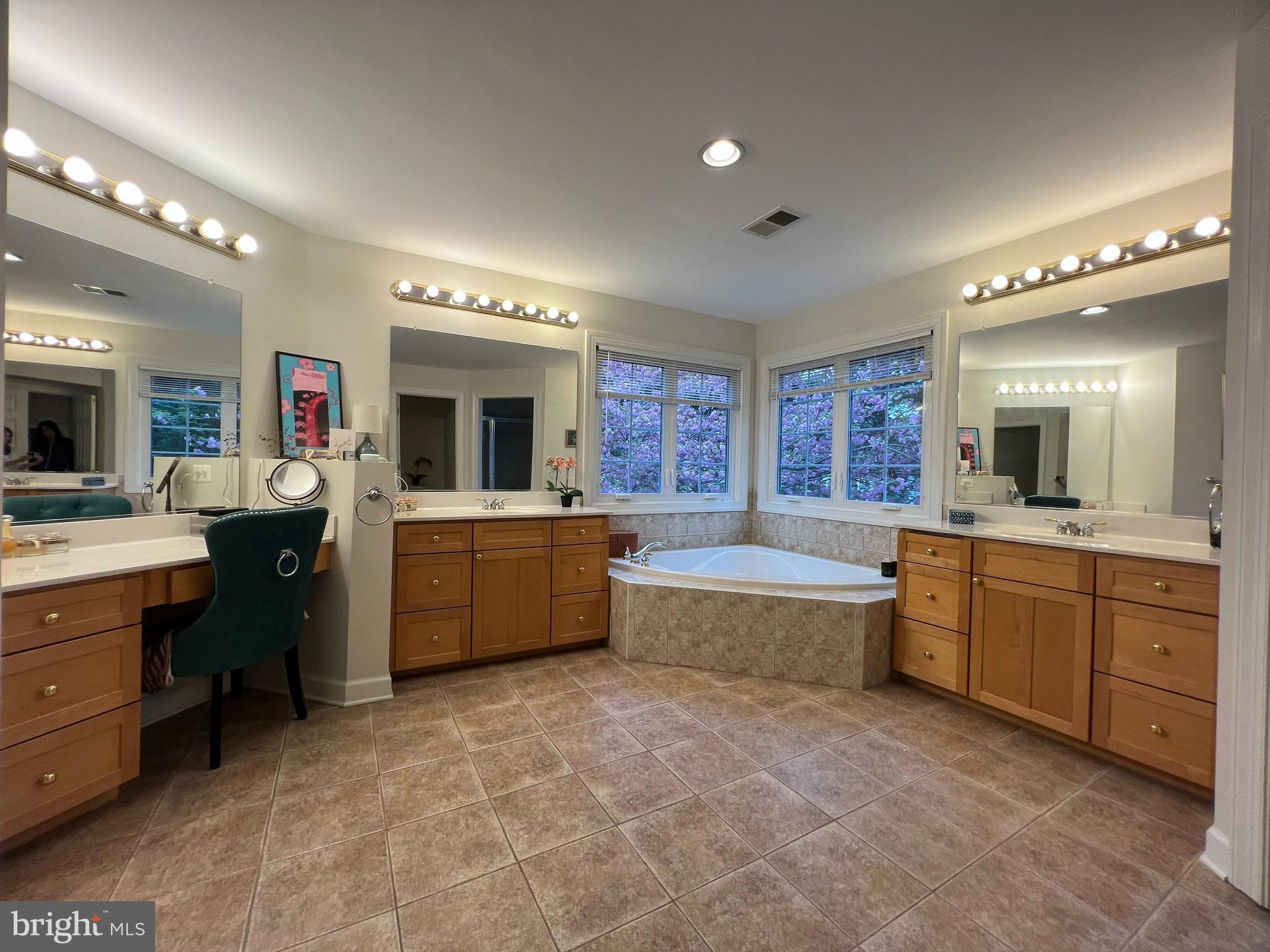 ALTA VISTA - Residential Lease