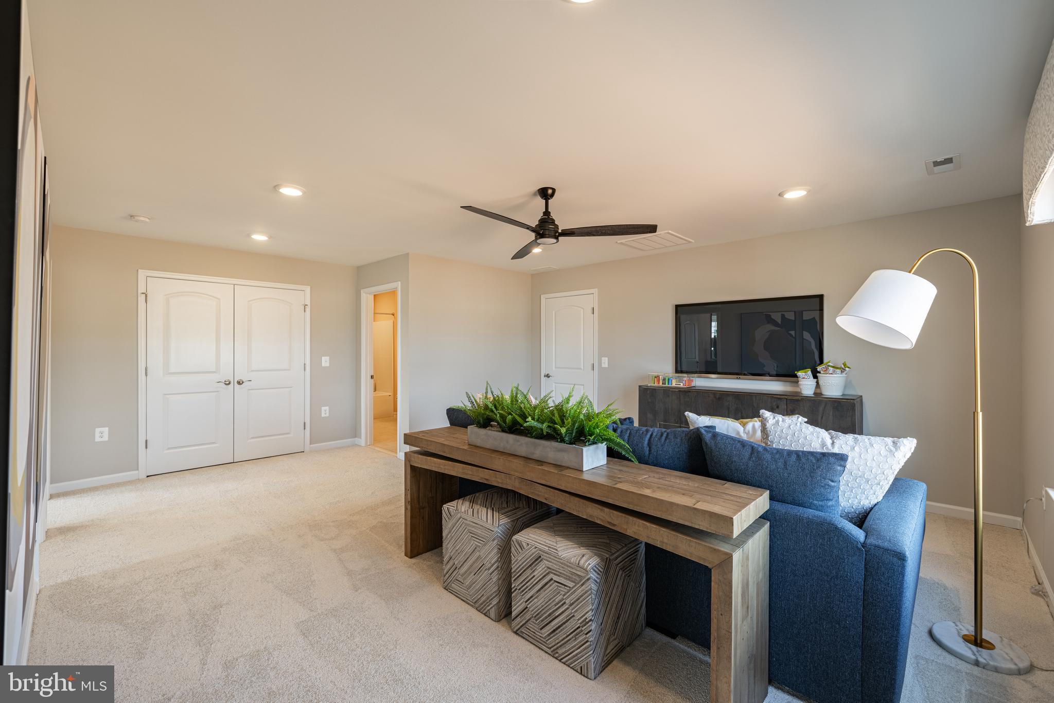 SPRING CREEK - Residential