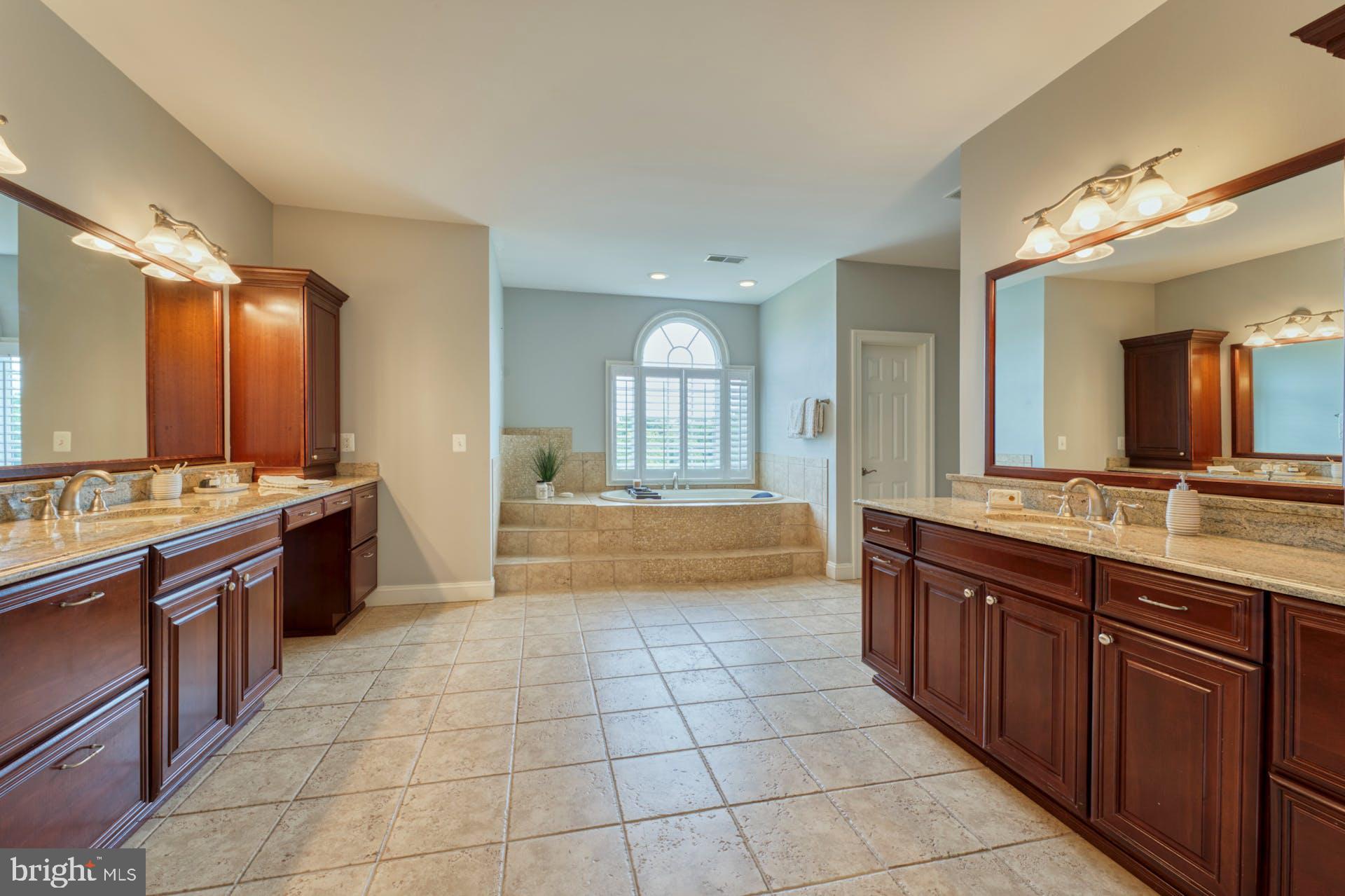 BEACON HILL - Residential