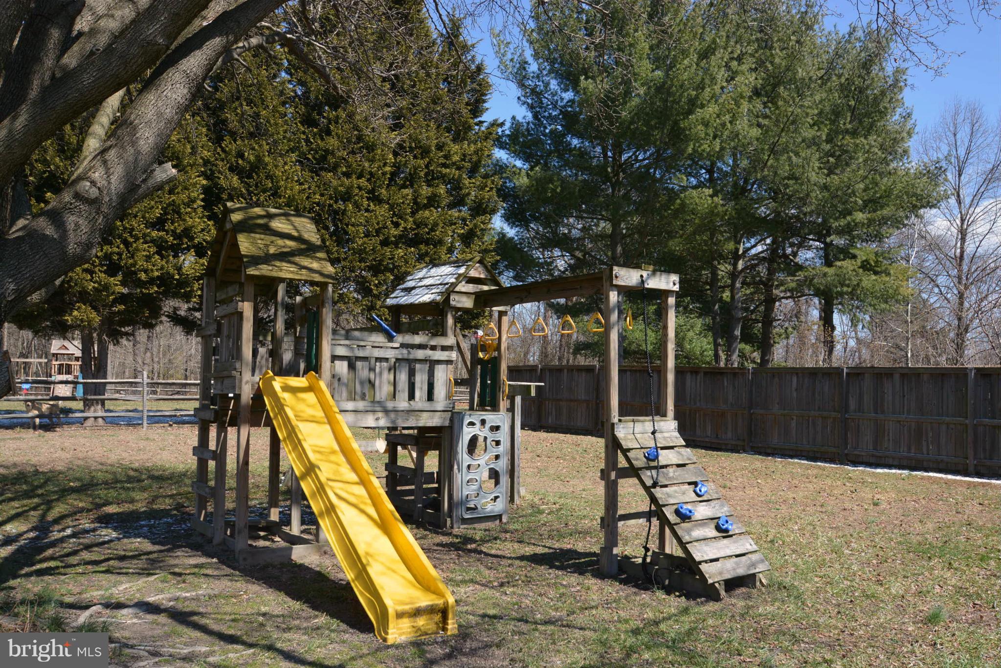 NEW CUT FARMS - Residential