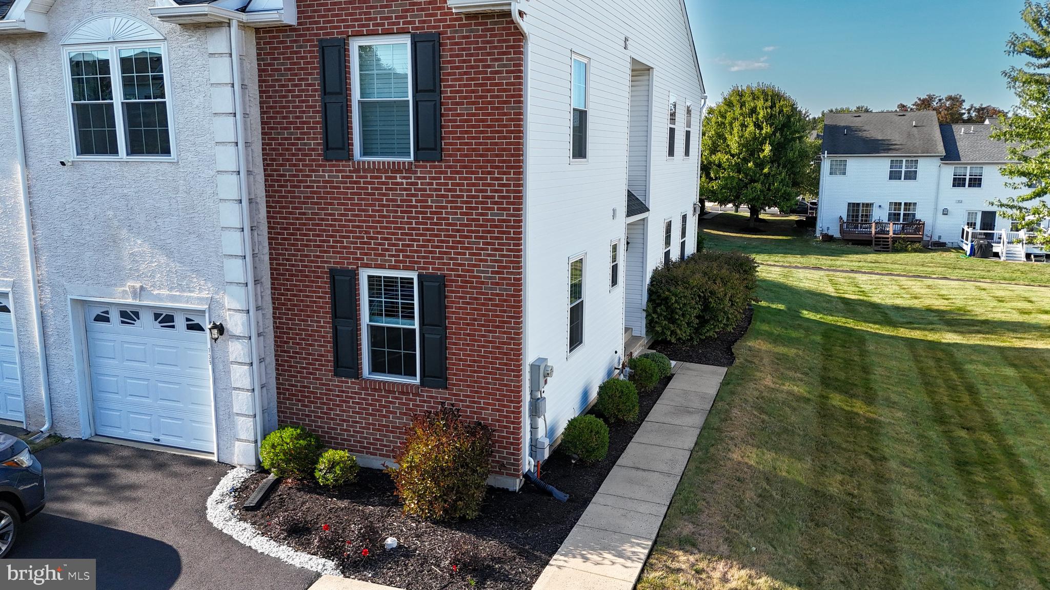 SUMMER LEA - Residential