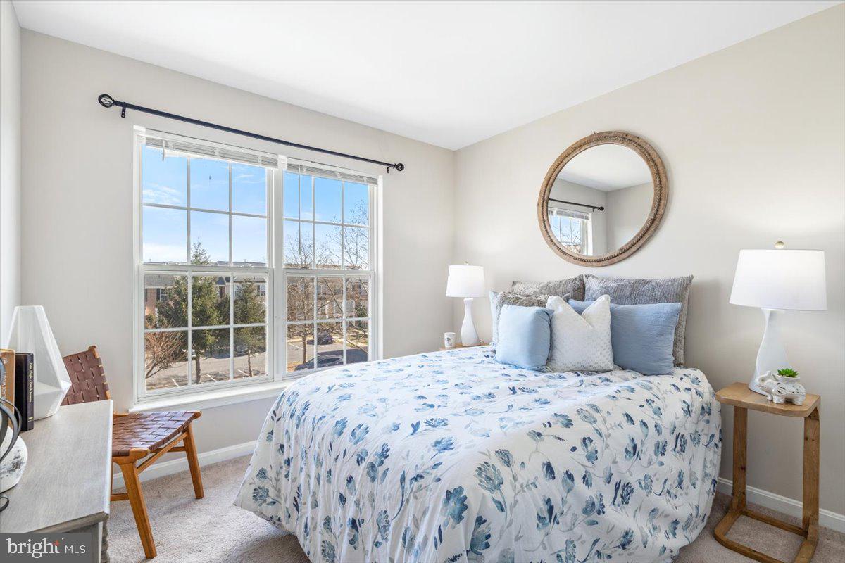 NORTH CROSSING - Residential