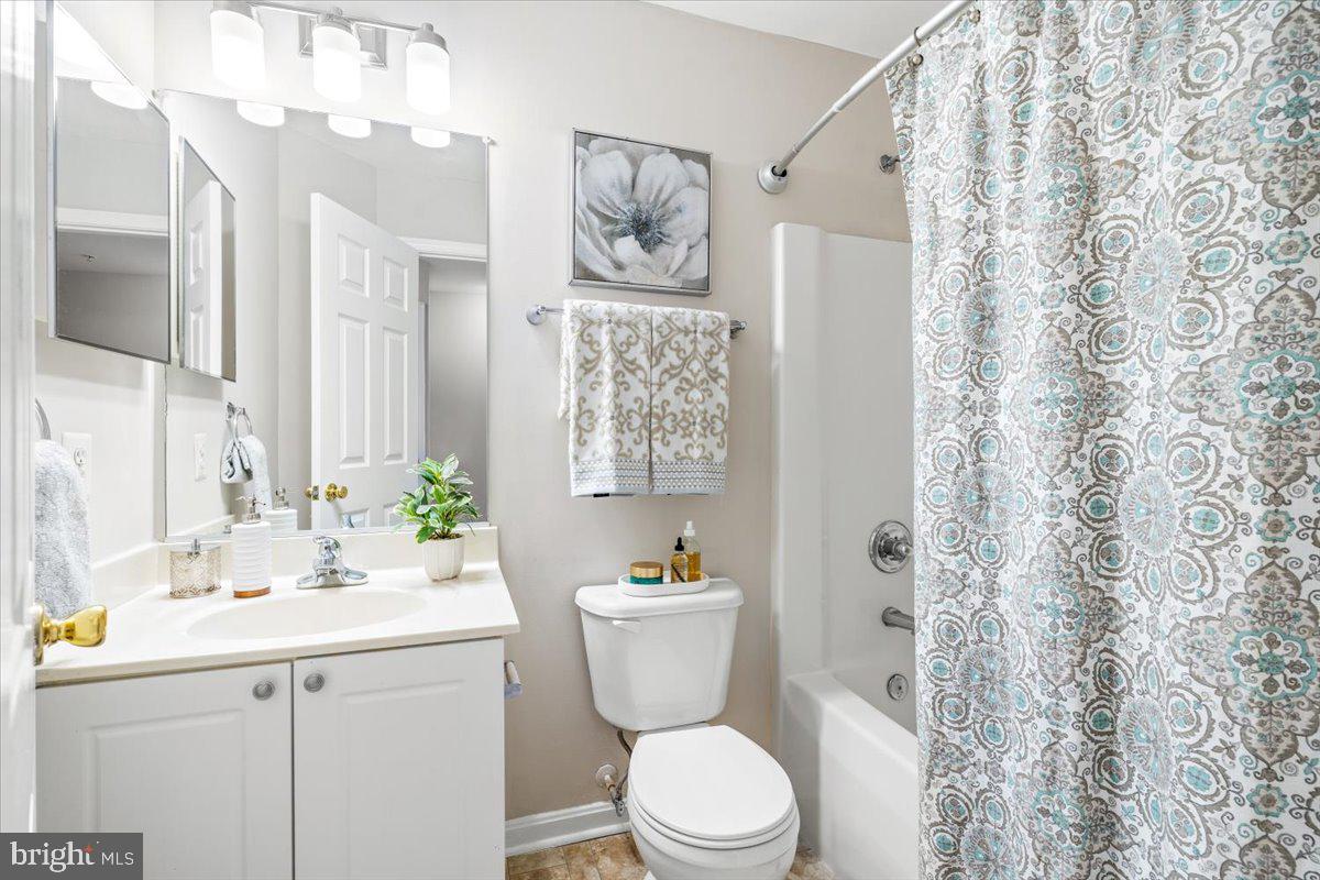 NORTH CROSSING - Residential