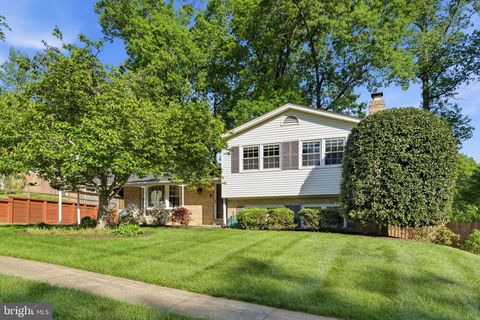 Photo of 7221 Galgate Drive, SPRINGFIELD, VA 22153 (MLS # VAFX2306350)