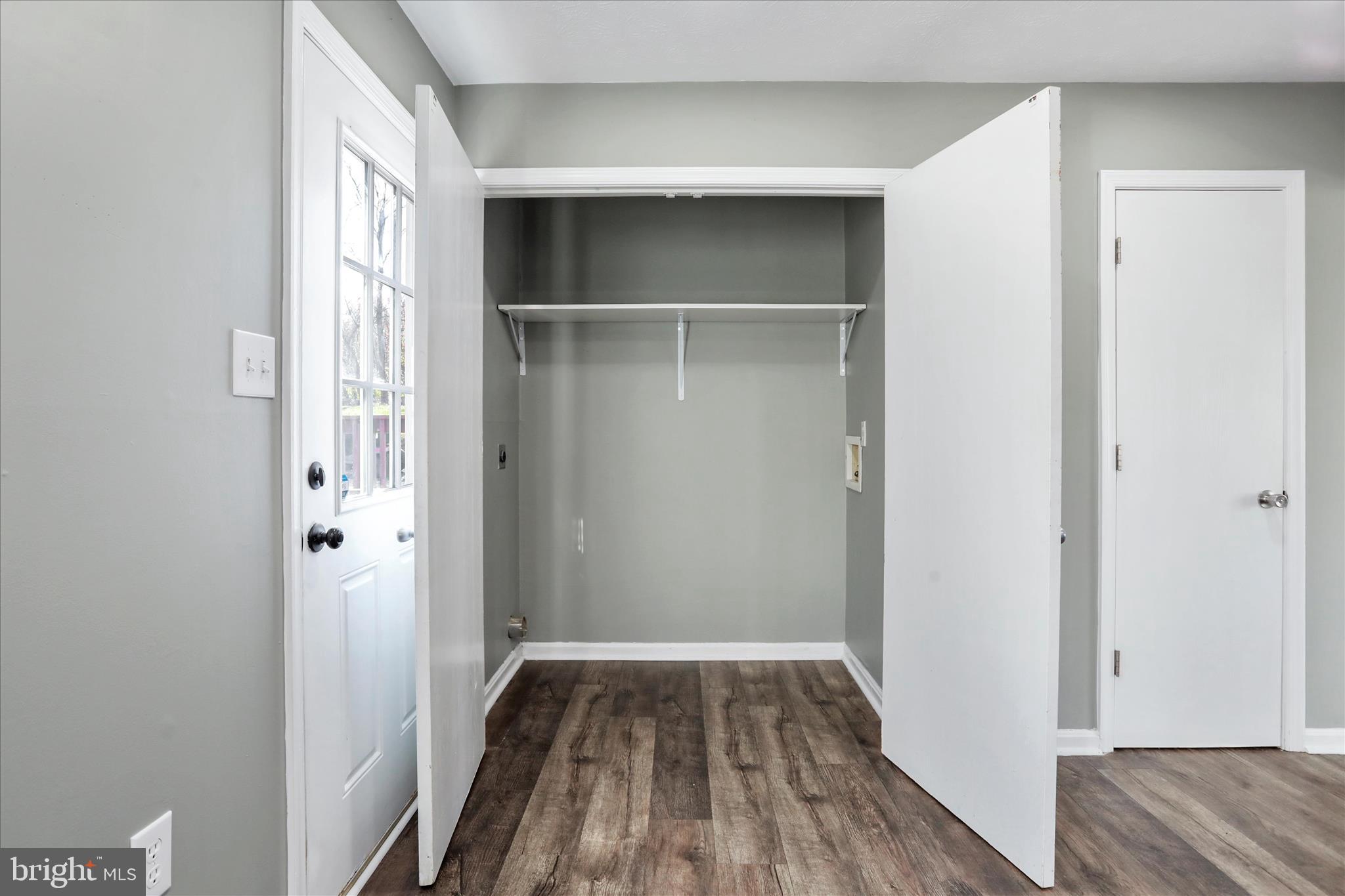 LAKERIDGE - Residential