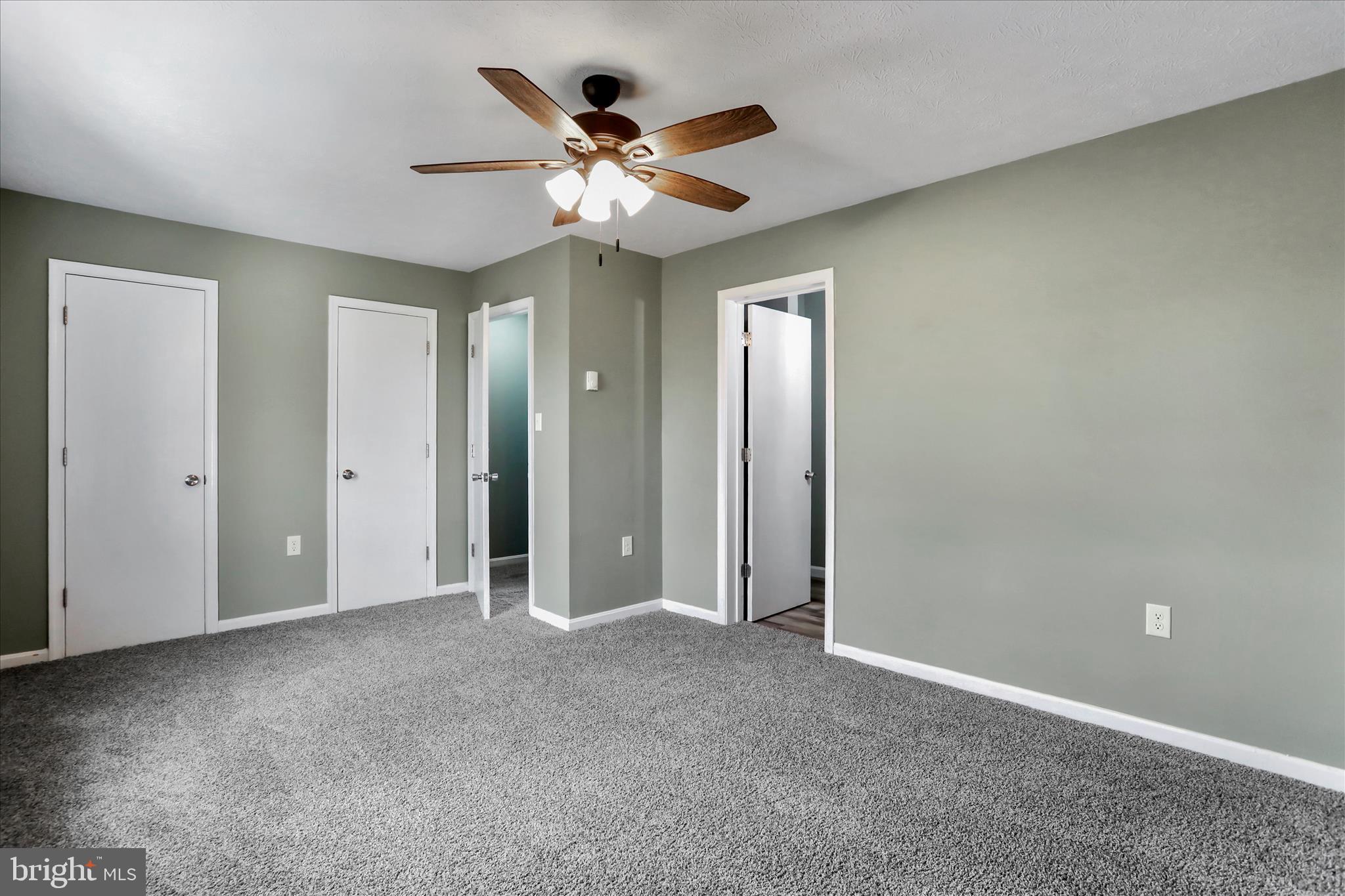 LAKERIDGE - Residential