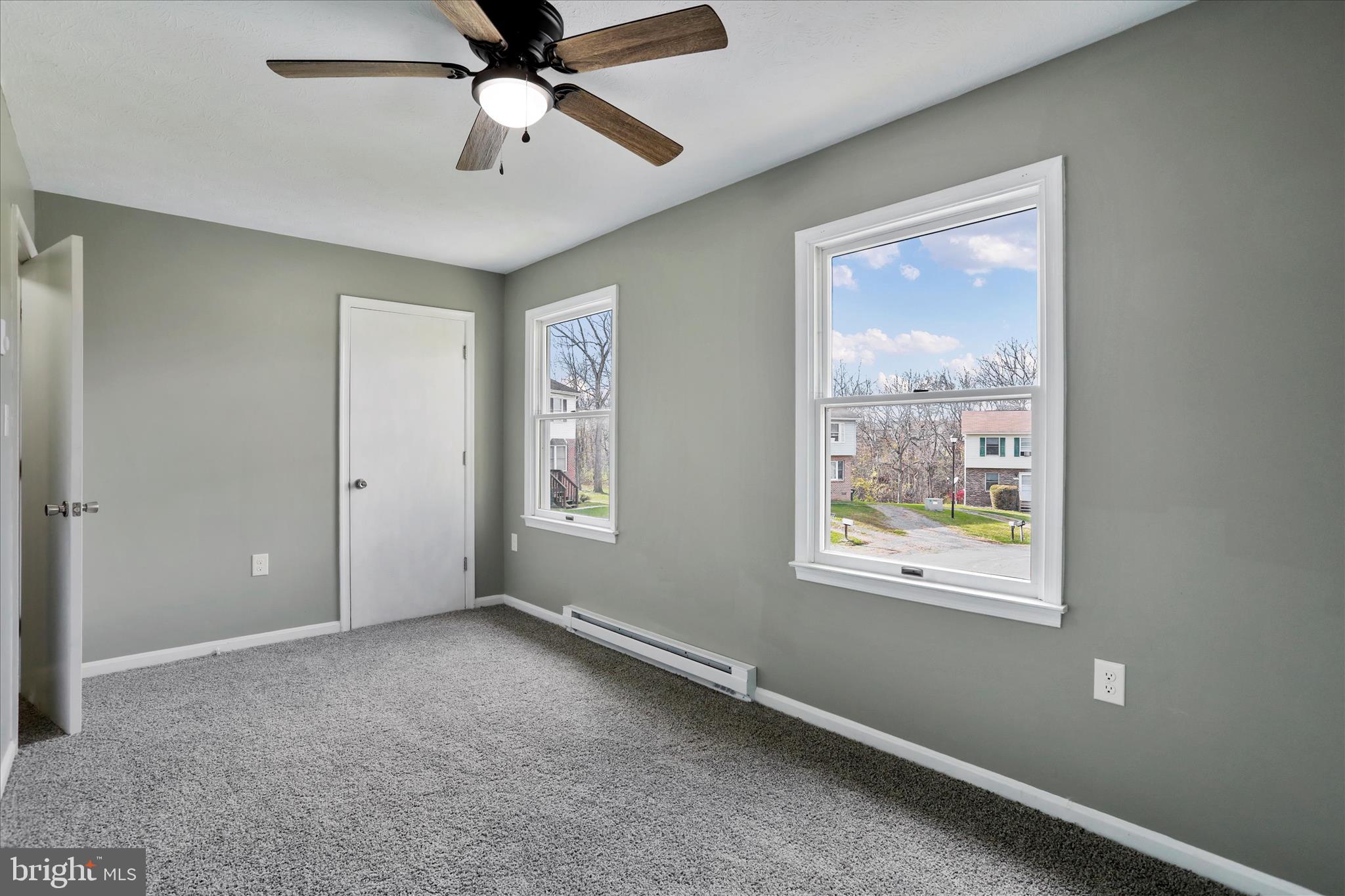 LAKERIDGE - Residential