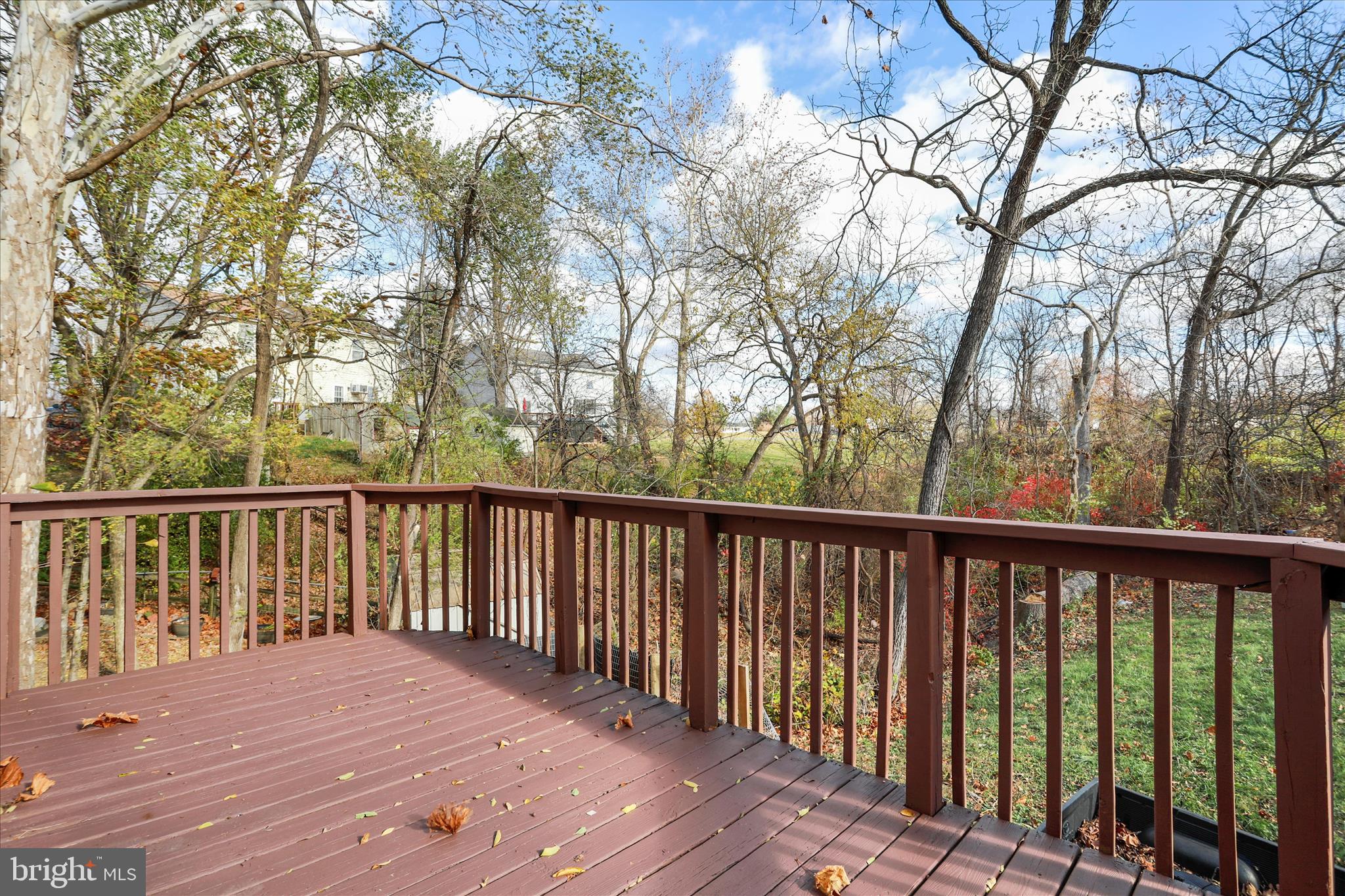 LAKERIDGE - Residential