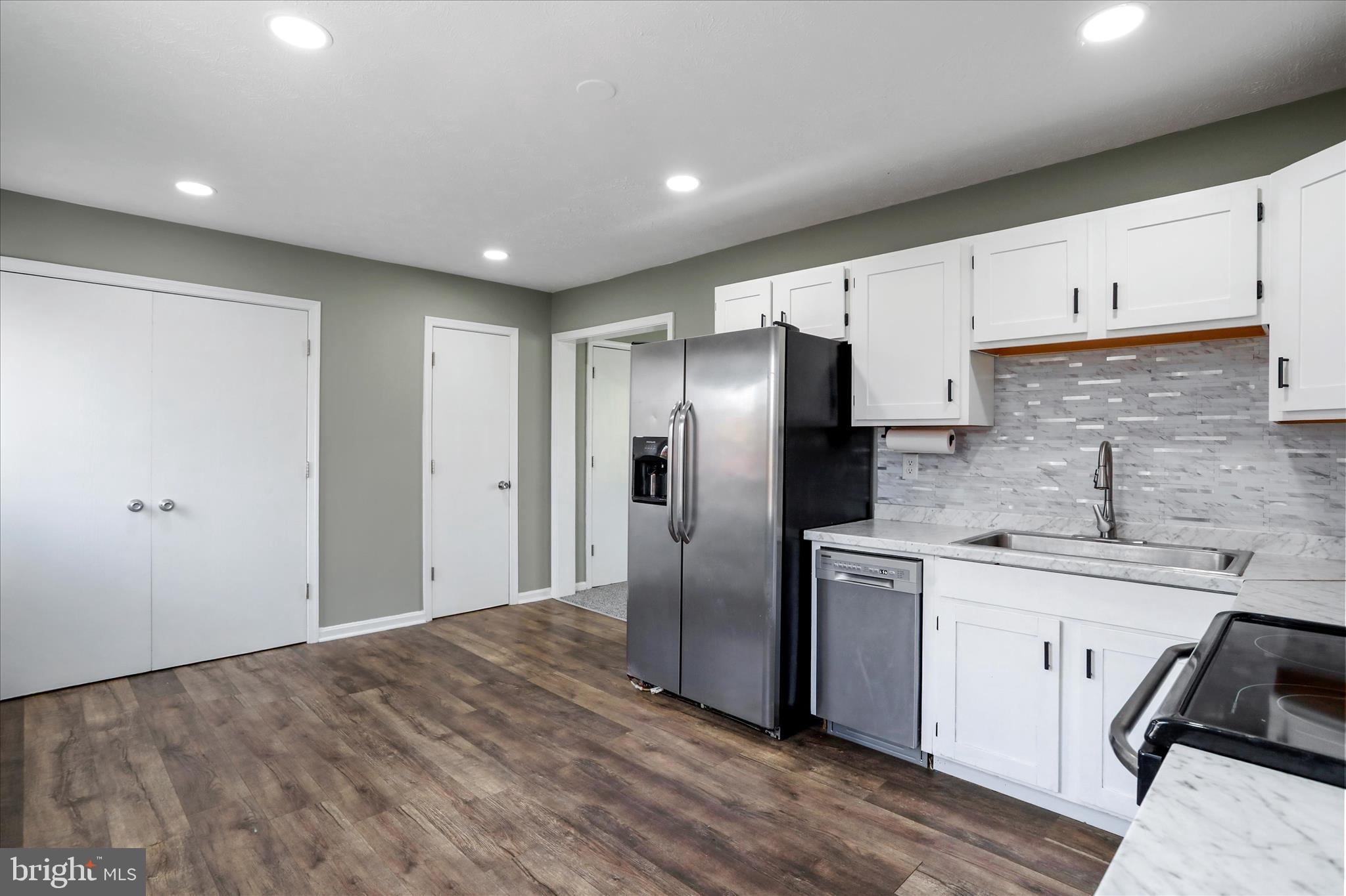 LAKERIDGE - Residential