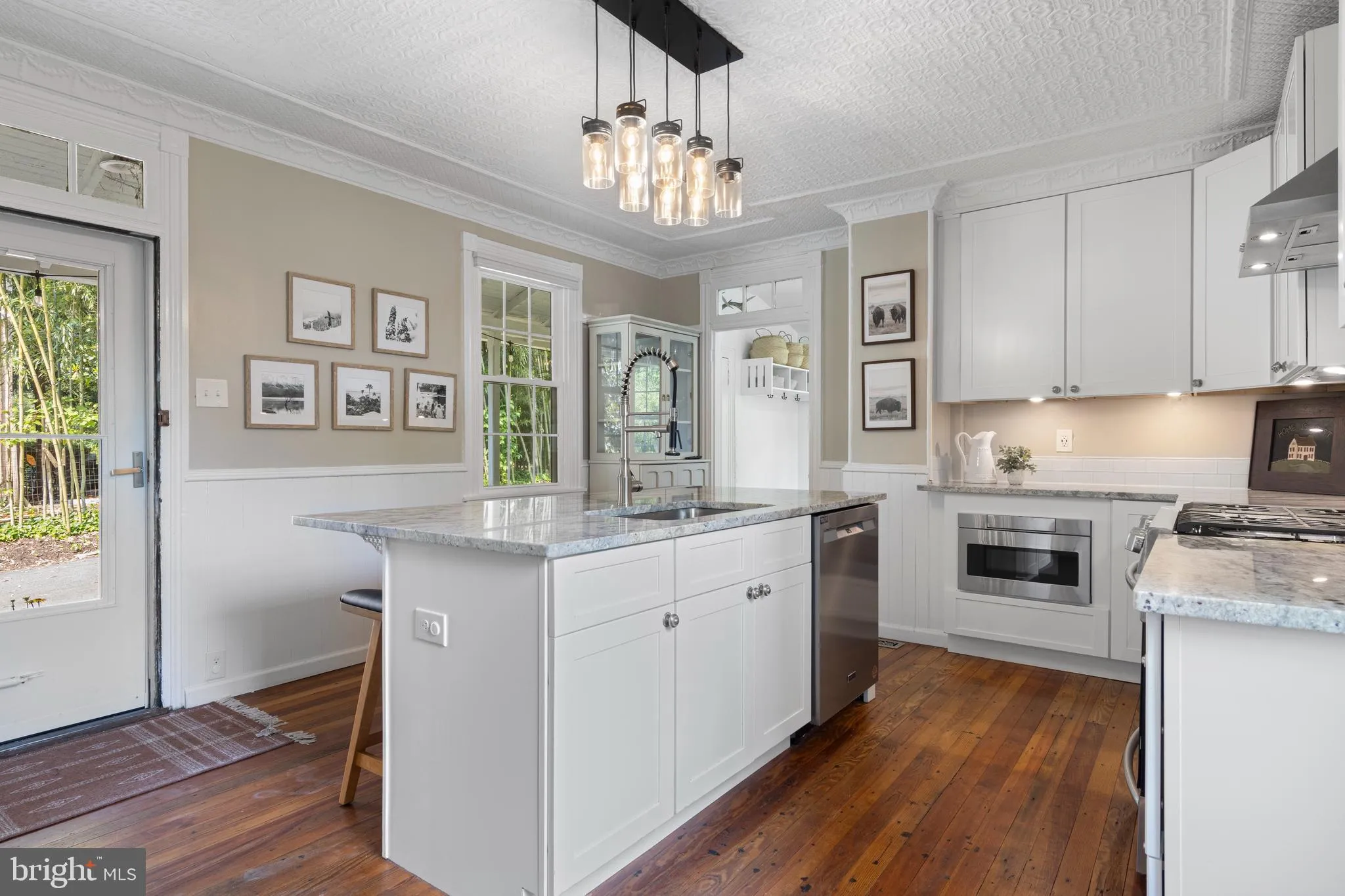 Phoenixville, Pennsylvania 19460, United States, 5 Bedrooms Bedrooms, ,2 BathroomsBathrooms,Residential,Contingent,141959