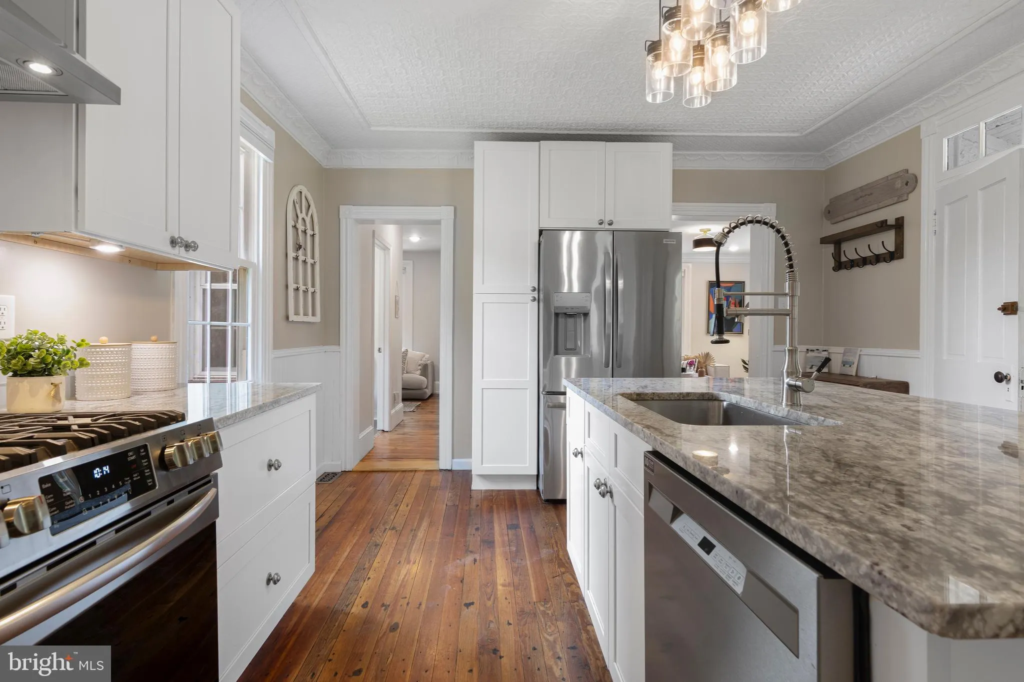 Phoenixville, Pennsylvania 19460, United States, 5 Bedrooms Bedrooms, ,2 BathroomsBathrooms,Residential,Contingent,141959