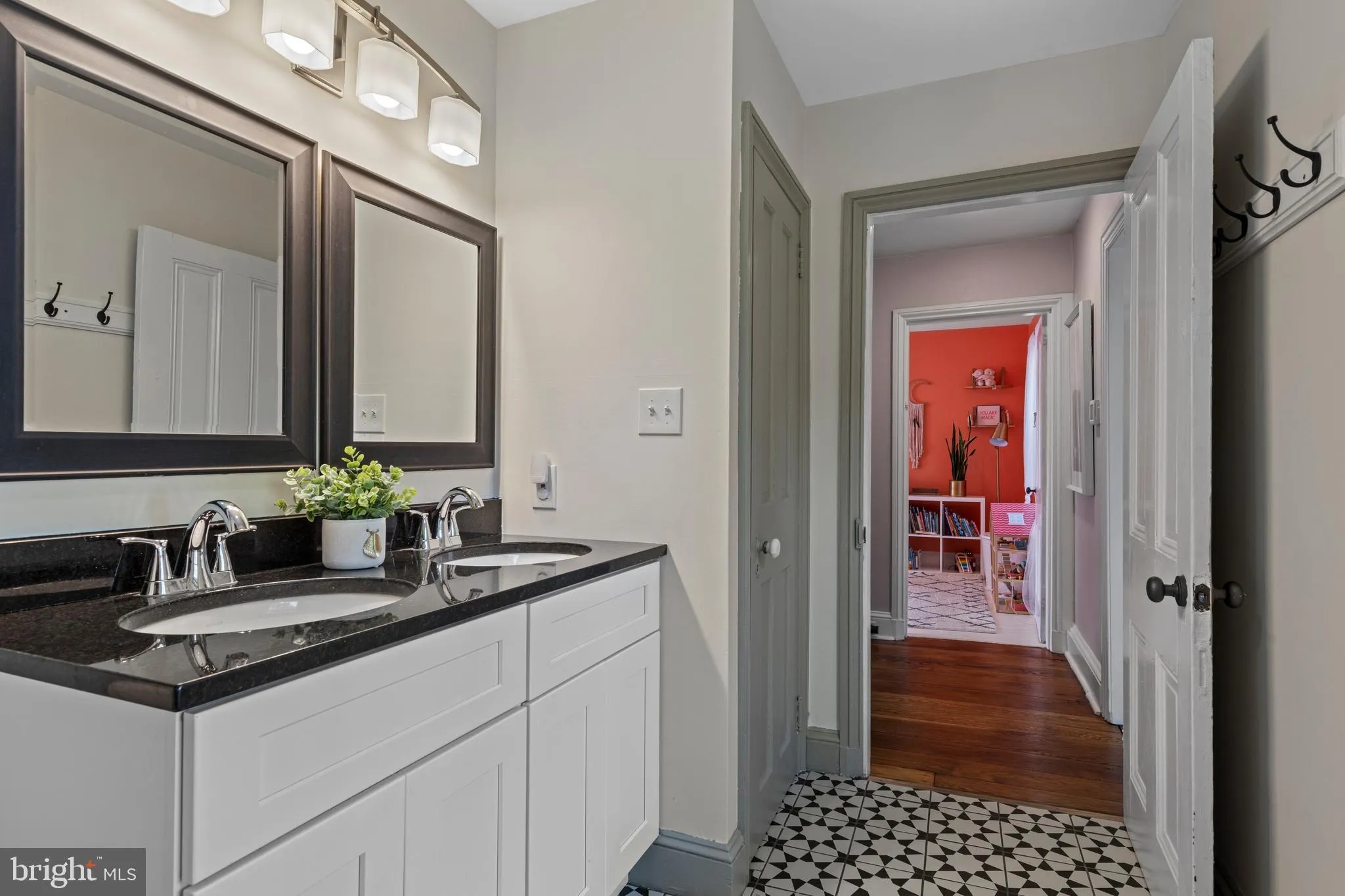 Phoenixville, Pennsylvania 19460, United States, 5 Bedrooms Bedrooms, ,2 BathroomsBathrooms,Residential,Contingent,141959