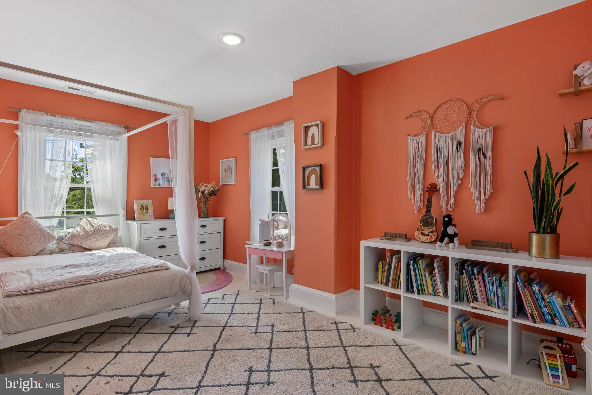 Phoenixville, Pennsylvania 19460, United States, 5 Bedrooms Bedrooms, ,2 BathroomsBathrooms,Residential,Contingent,141959