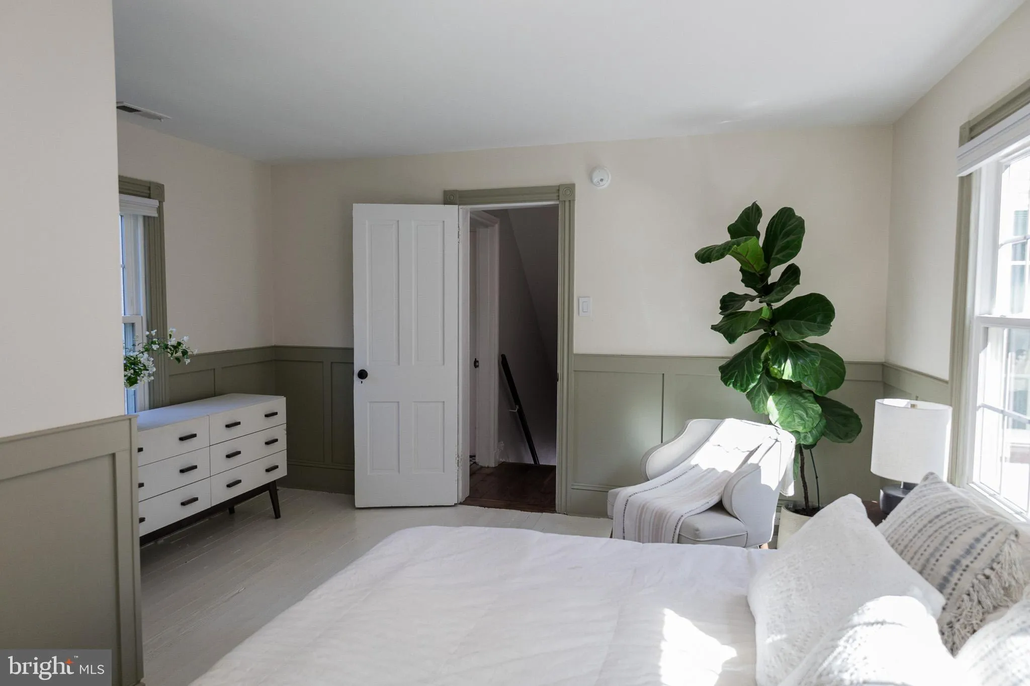 Phoenixville, Pennsylvania 19460, United States, 5 Bedrooms Bedrooms, ,2 BathroomsBathrooms,Residential,Contingent,141959