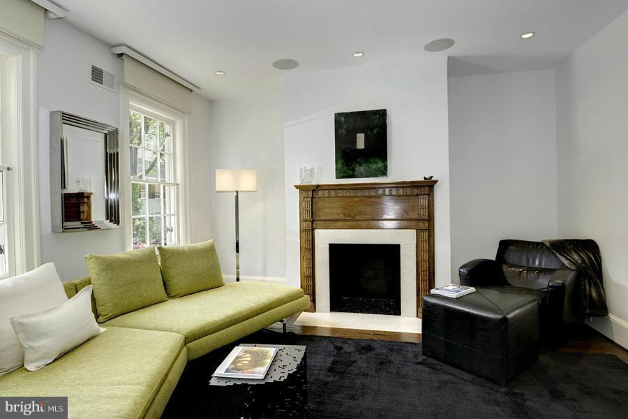 GEORGETOWN - Residential