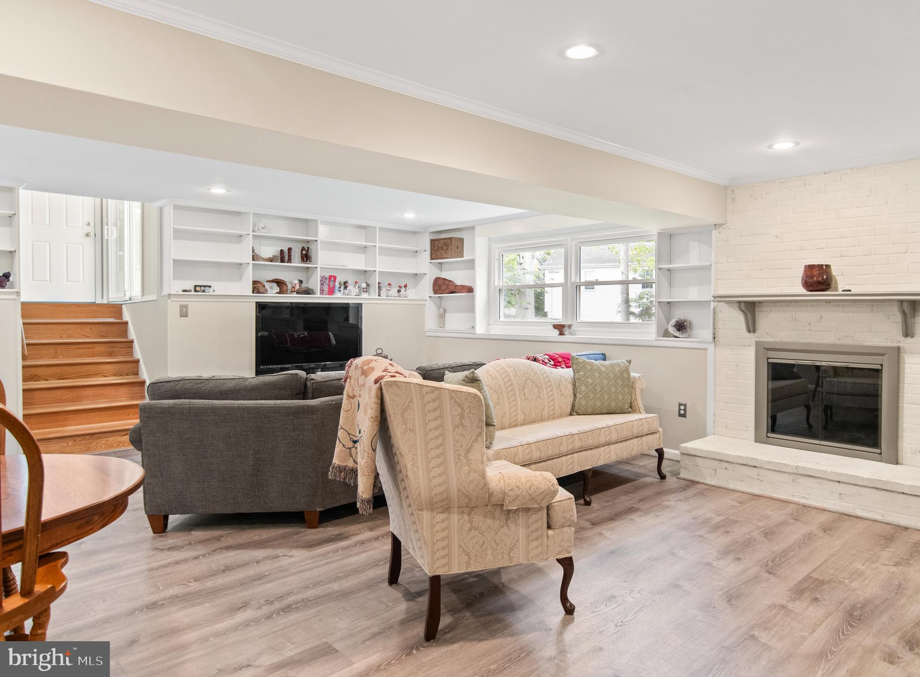 LAKEWOOD HILLS - Residential