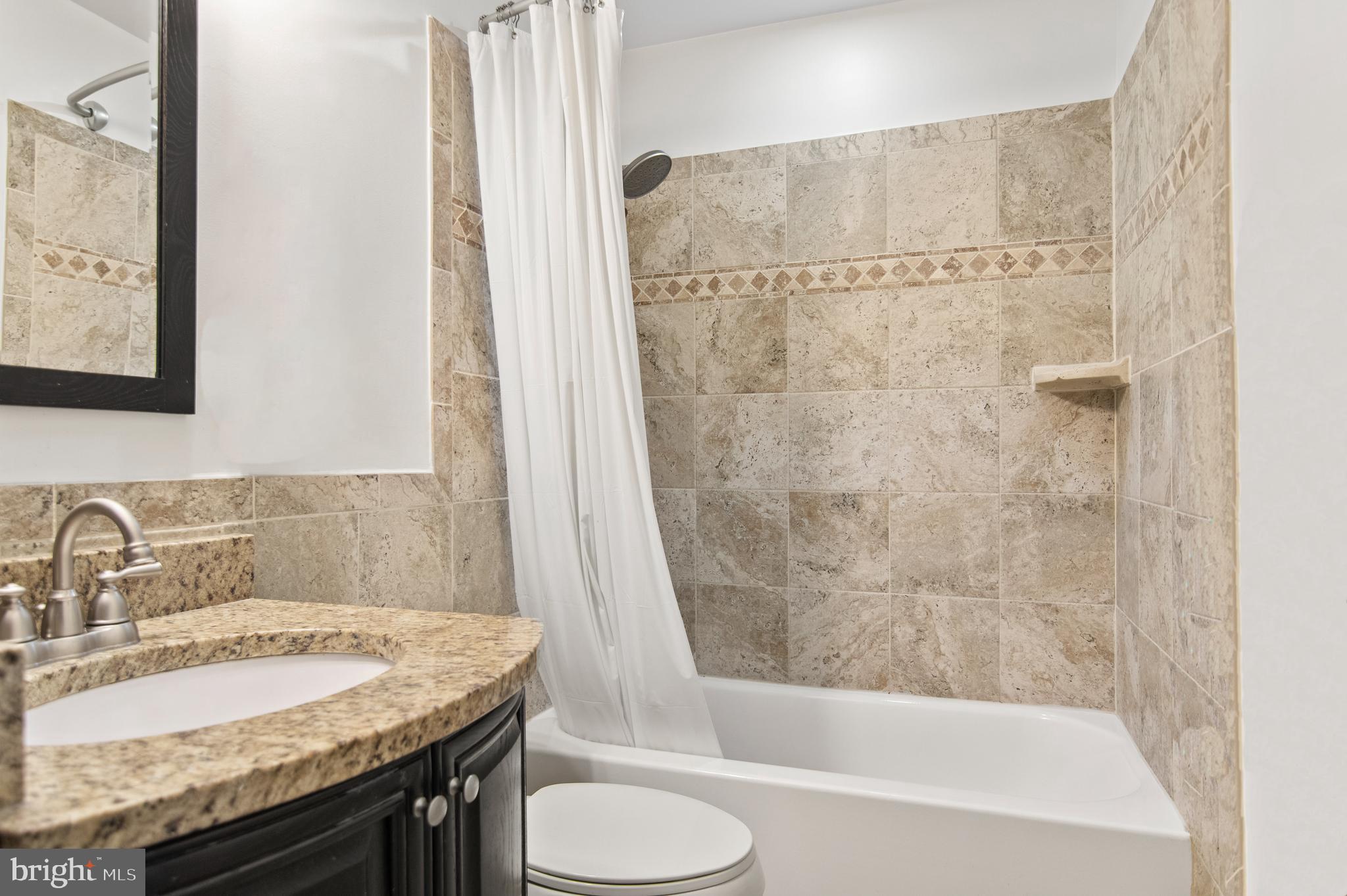 LAKEWOOD HILLS - Residential