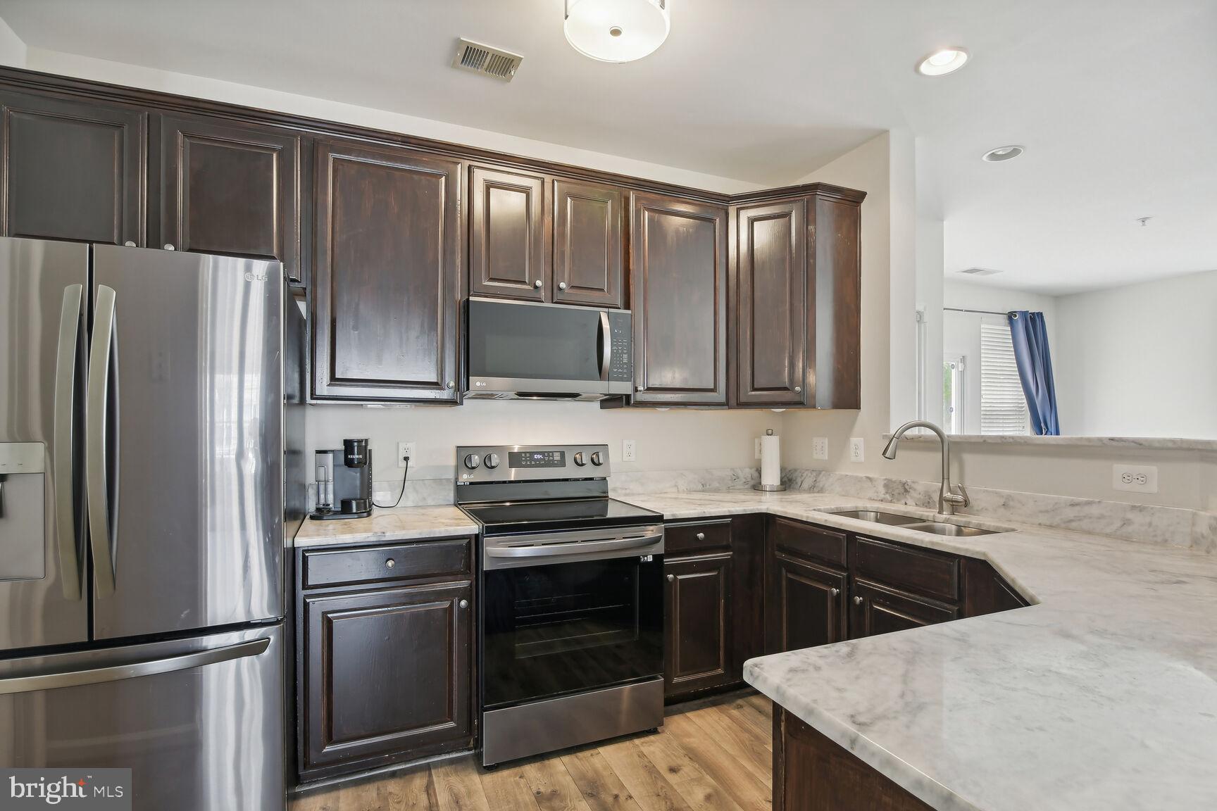 BELMONT GREENE CONDO - Residential