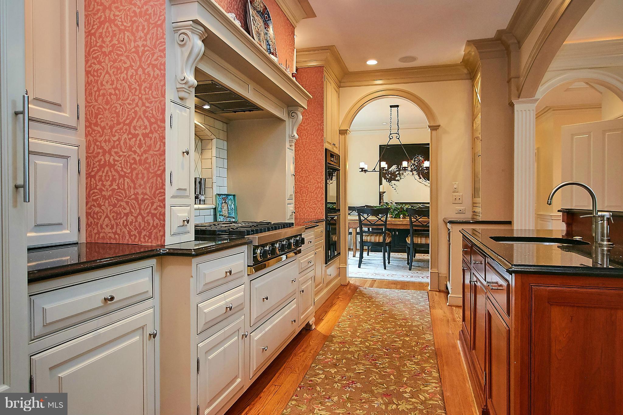 COUNTRY CLUB HILLS - Residential