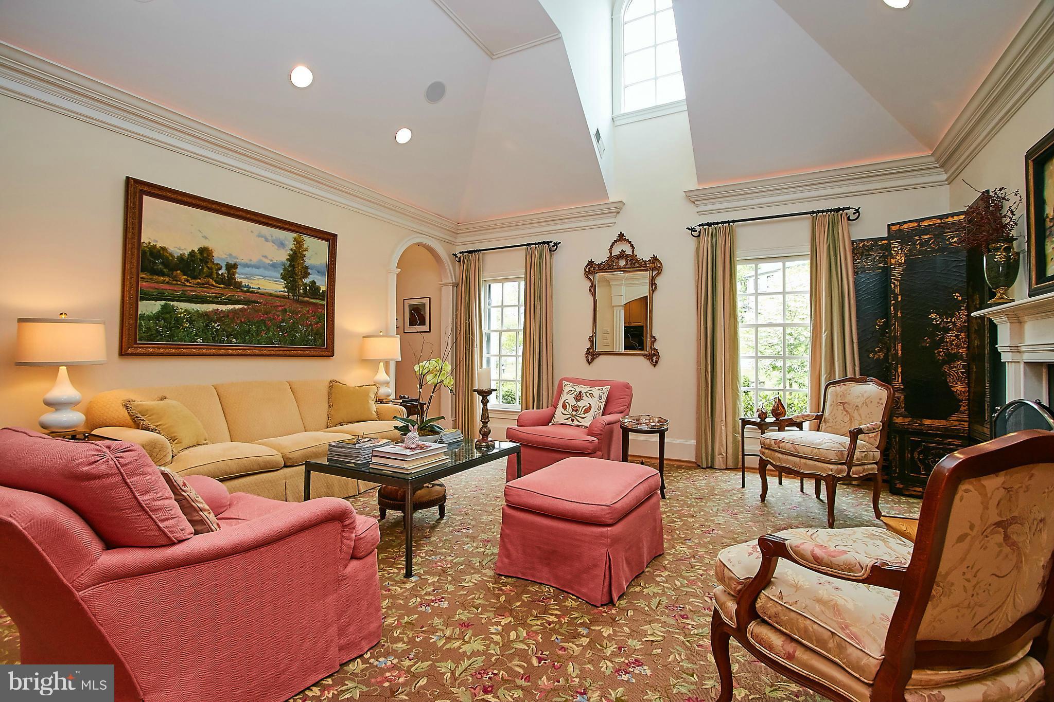 COUNTRY CLUB HILLS - Residential