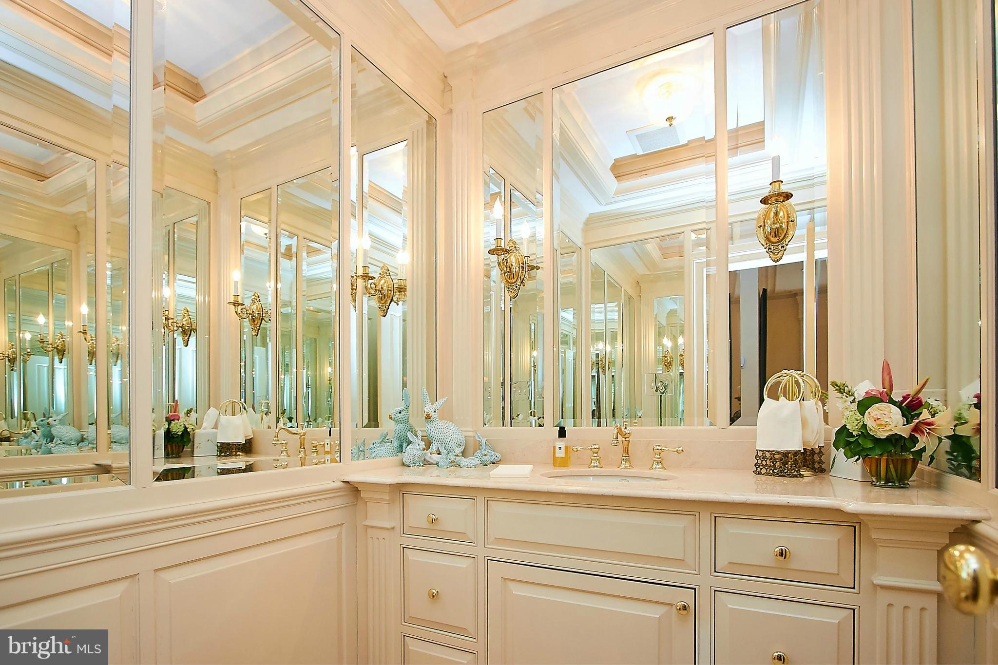 COUNTRY CLUB HILLS - Residential