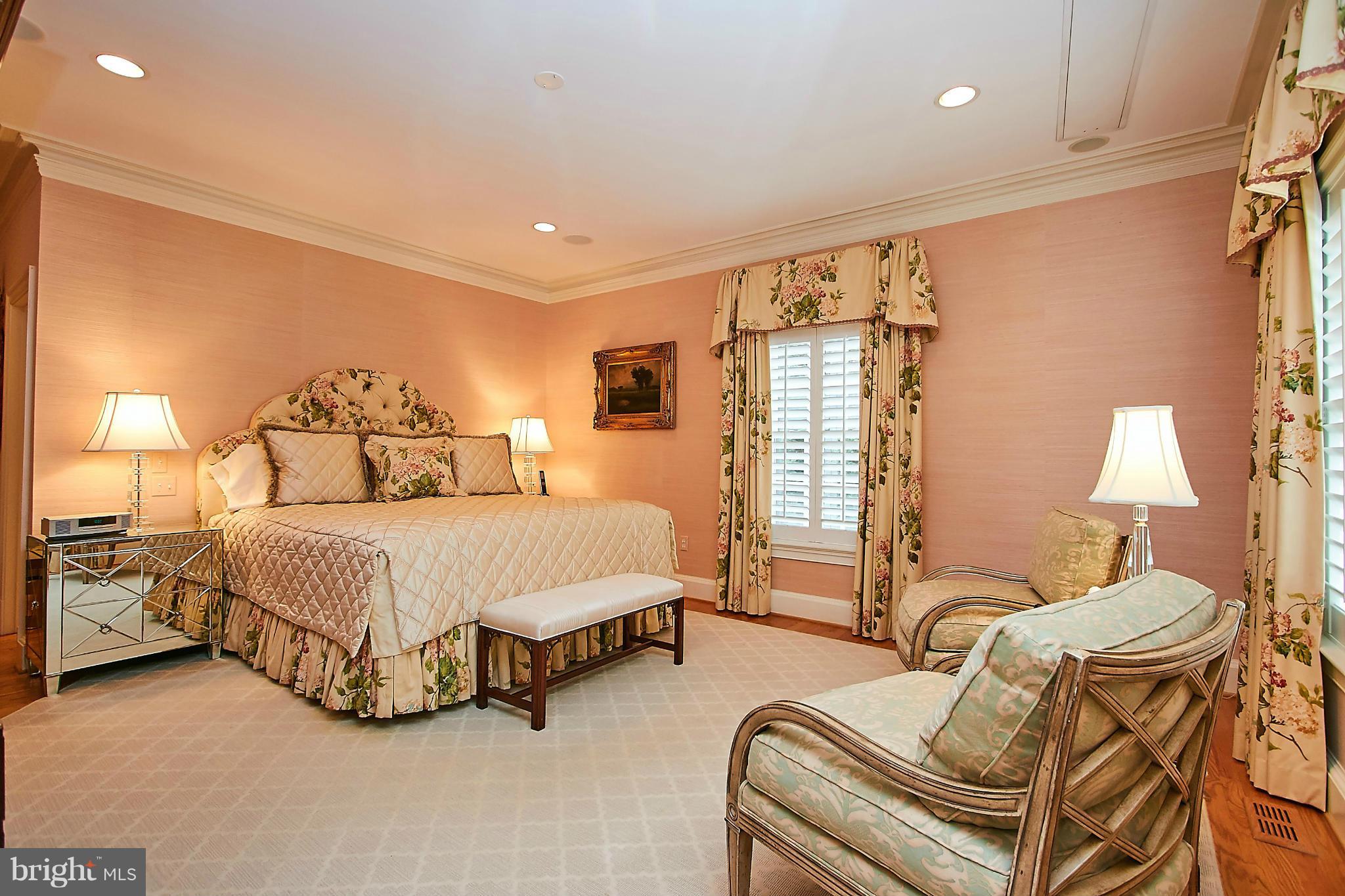 COUNTRY CLUB HILLS - Residential