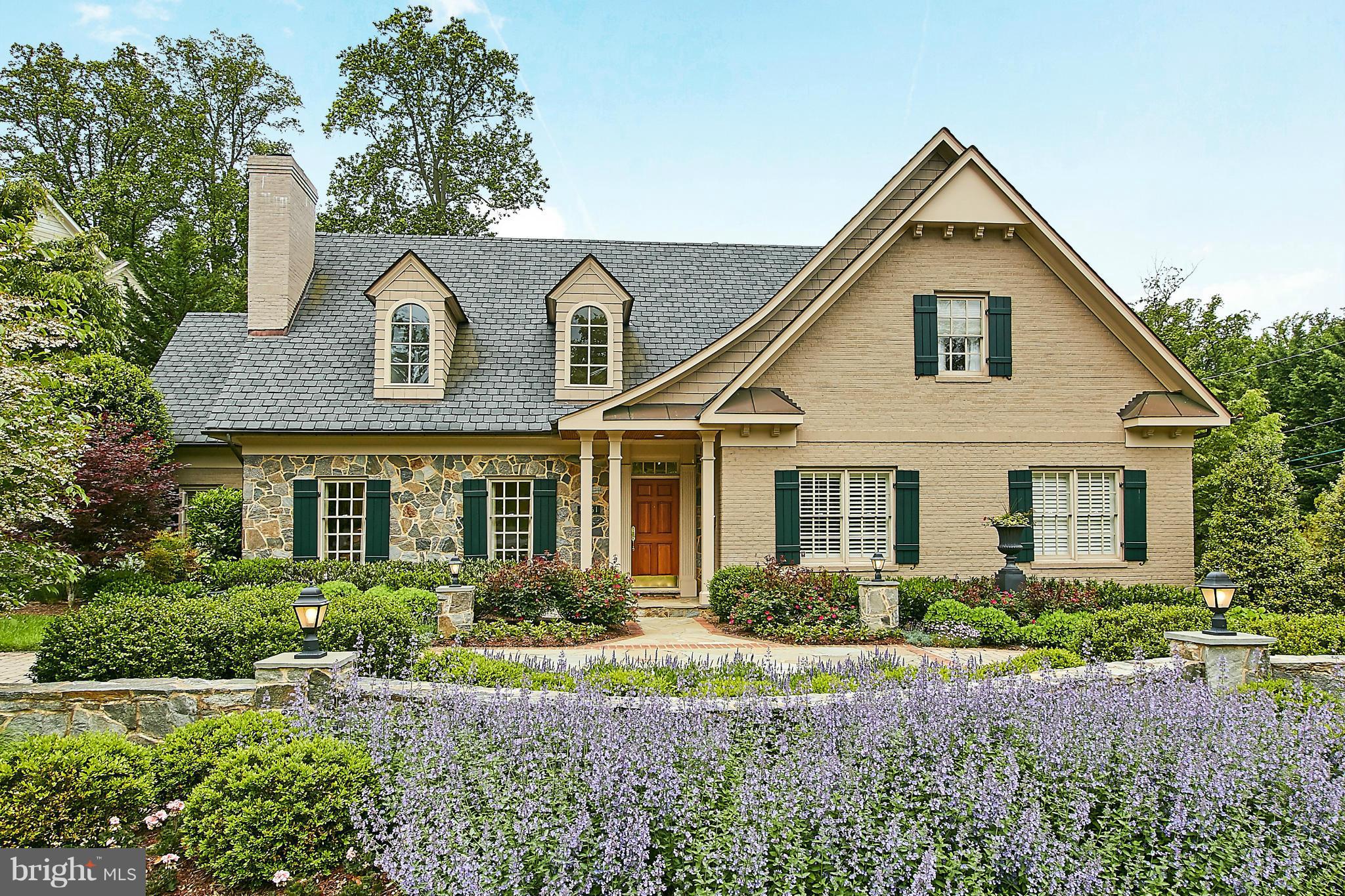 COUNTRY CLUB HILLS - Residential