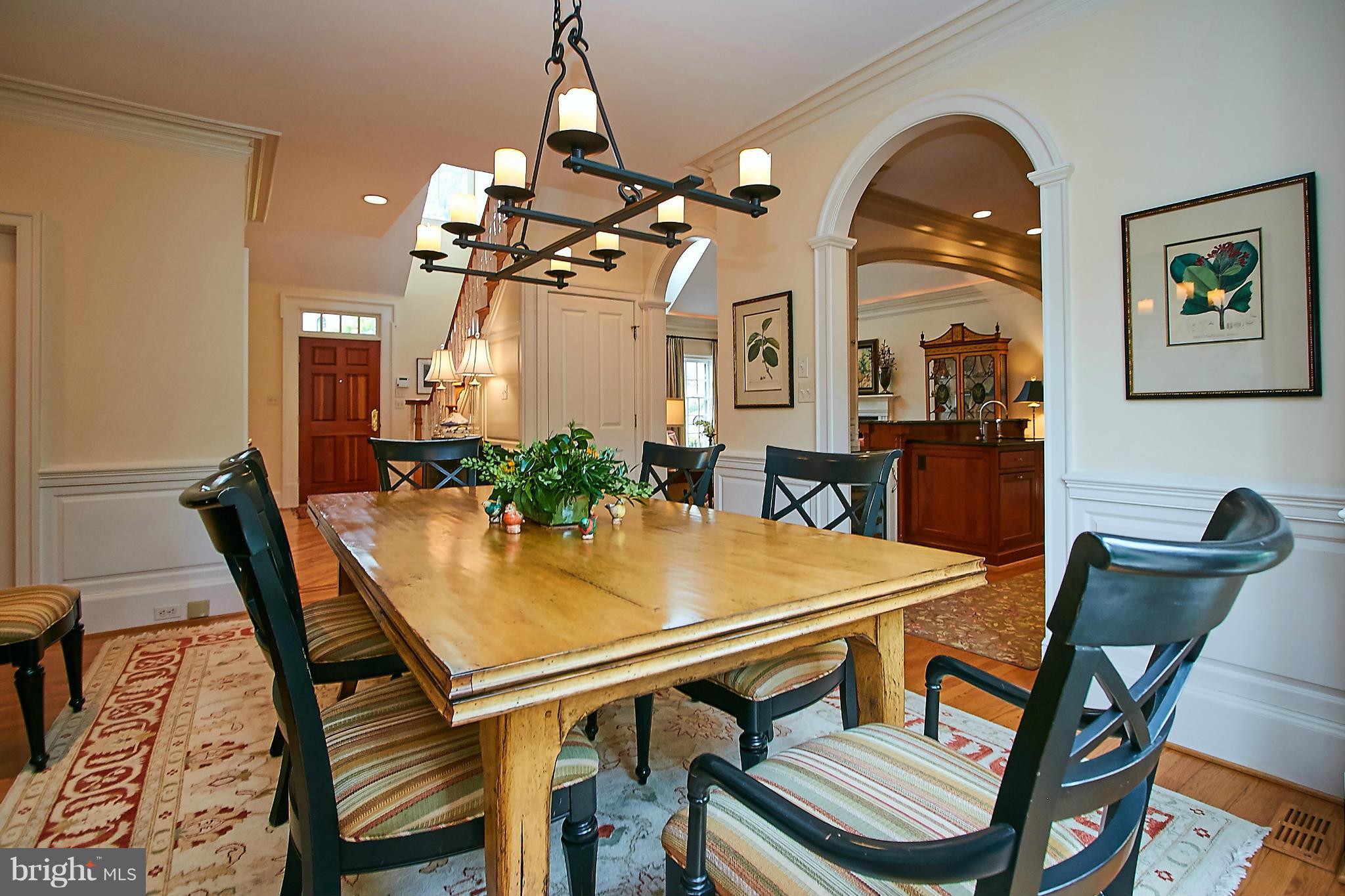 COUNTRY CLUB HILLS - Residential