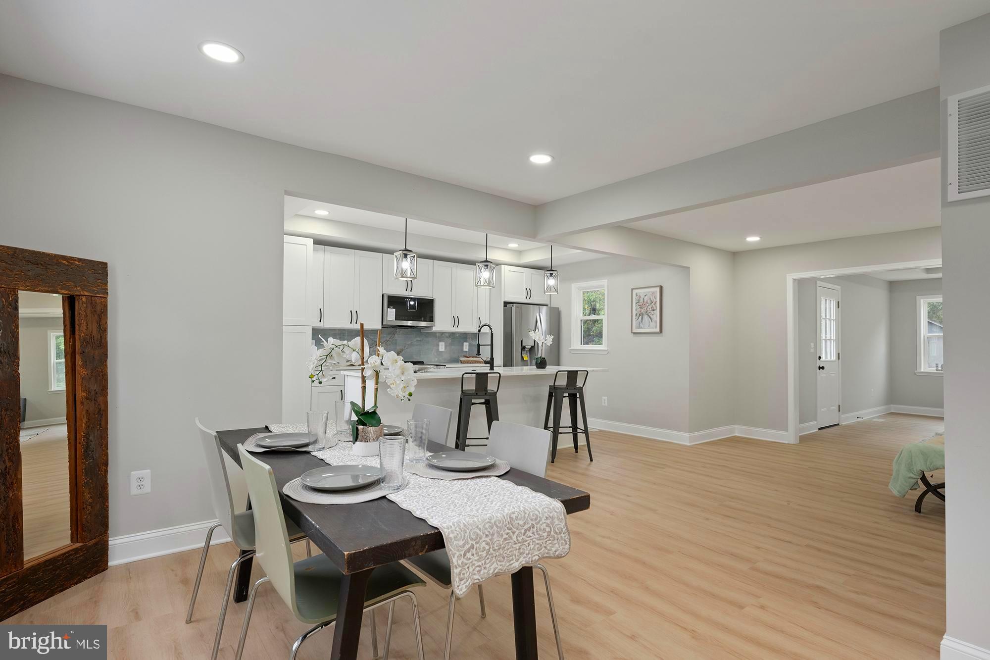 2102 MOORLAND DRIVE