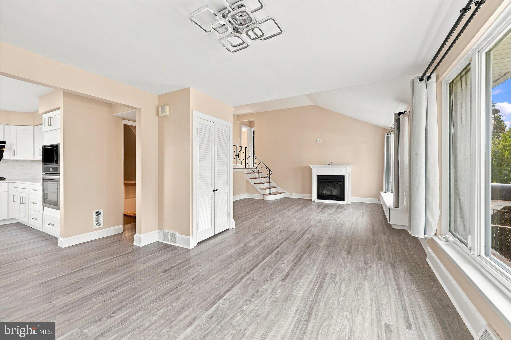2211 RHONDA ROAD